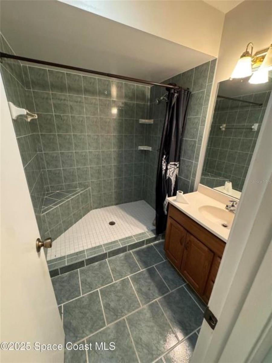 Image 8 of 11 For 3918 Mount Vernon Avenue