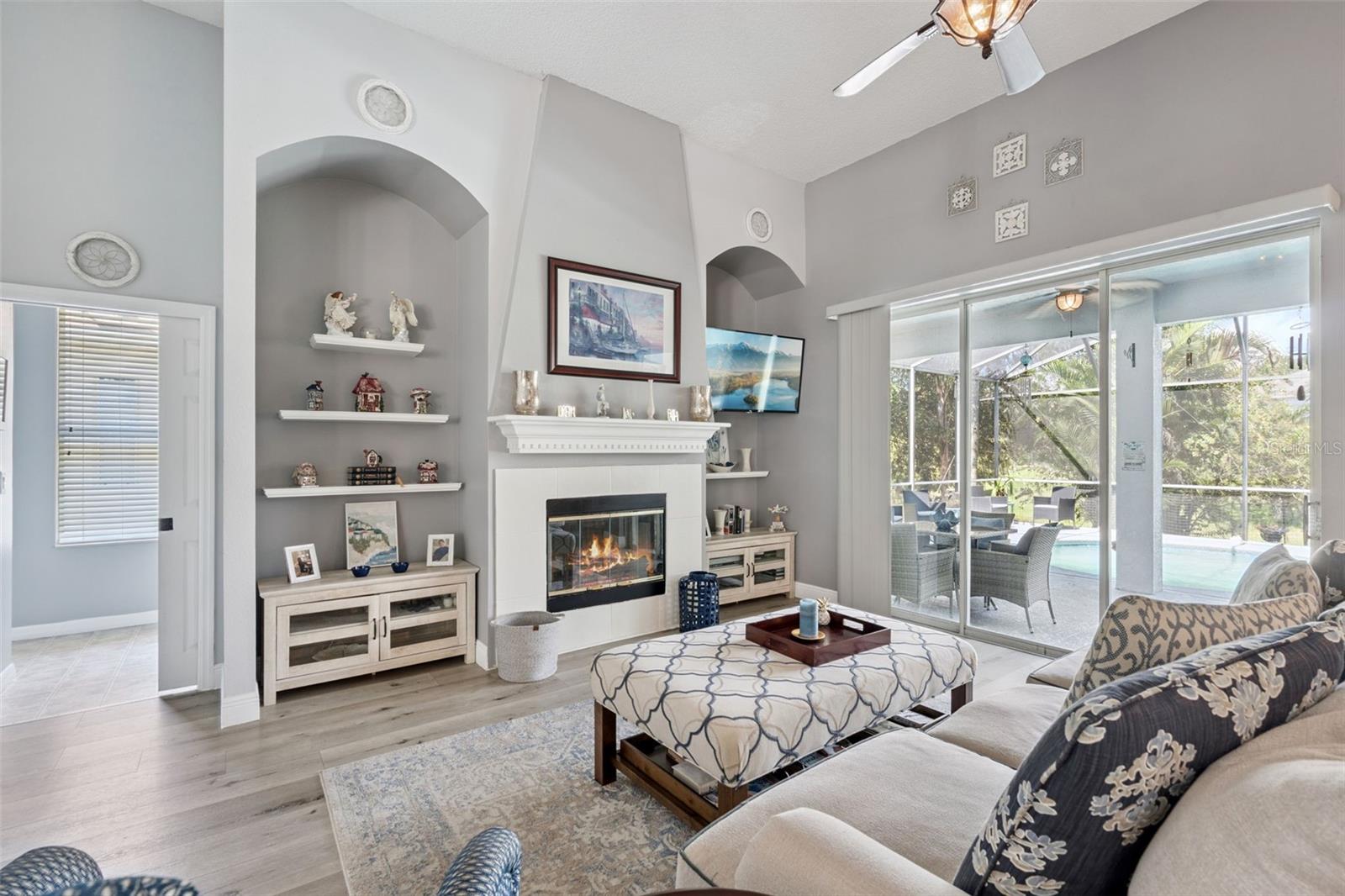 Image 15 of 44 For 529 Johns Landing Way