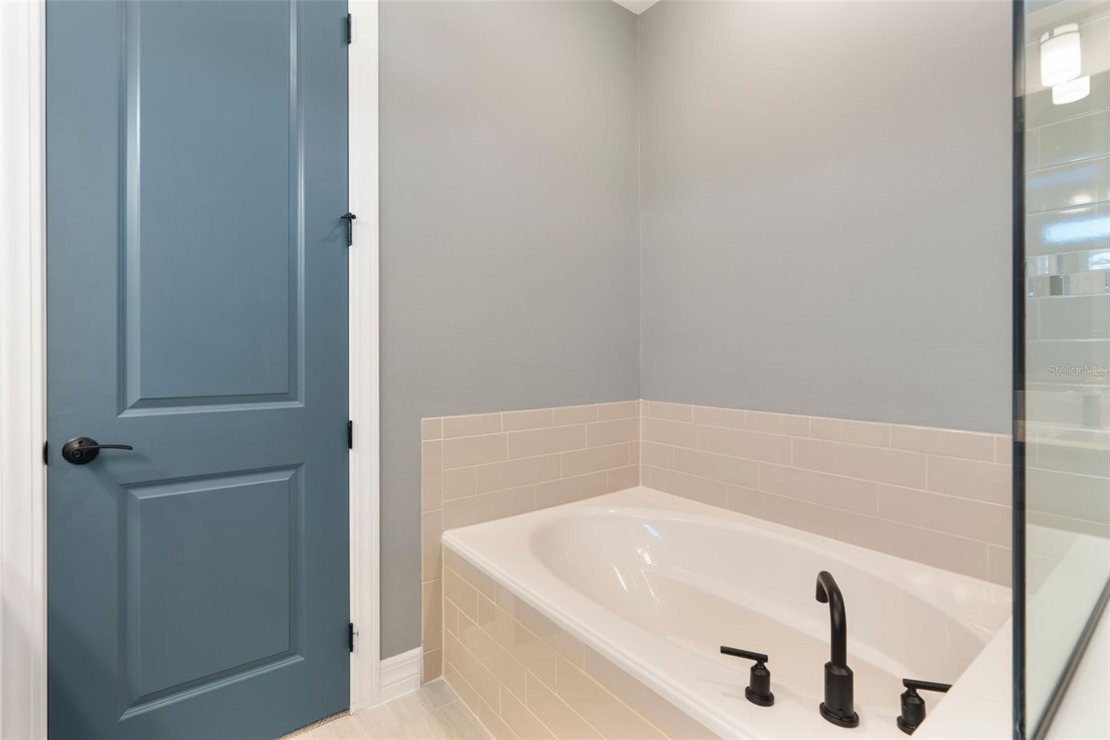 Image 43 of 73 For 4210 Sunset Preserve Boulevard