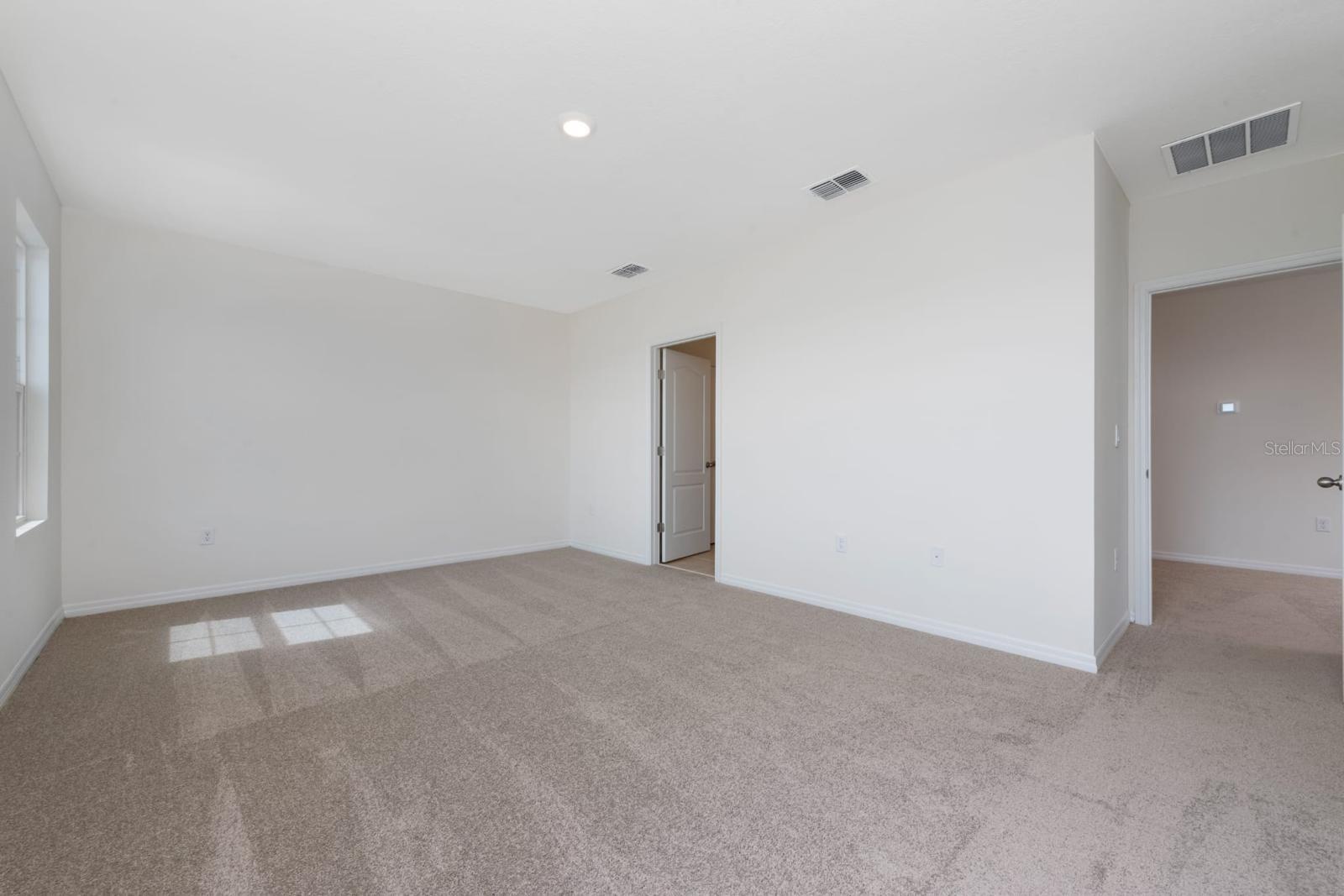 Image 3 of 37 For 1296 Cascades Avenue