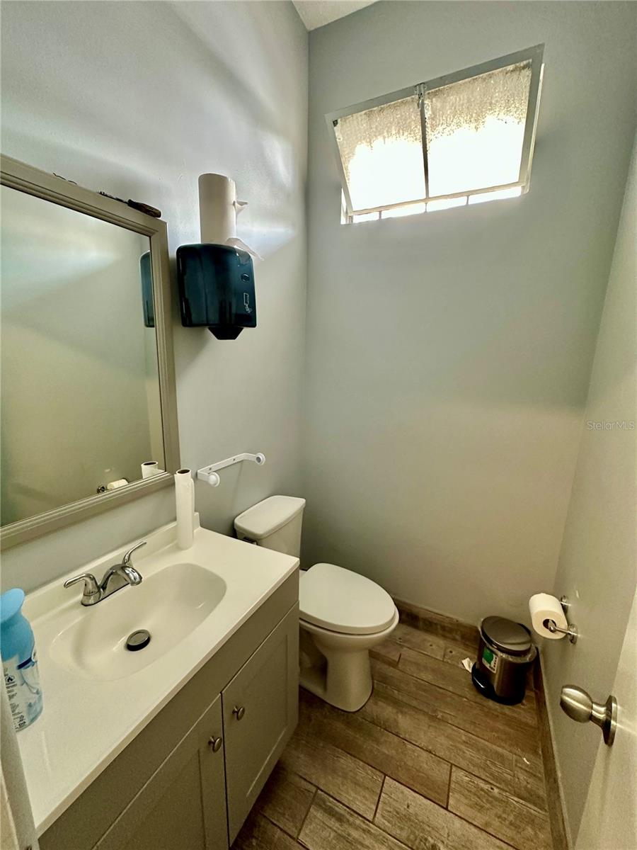 Image 13 of 24 For 414 9th Street