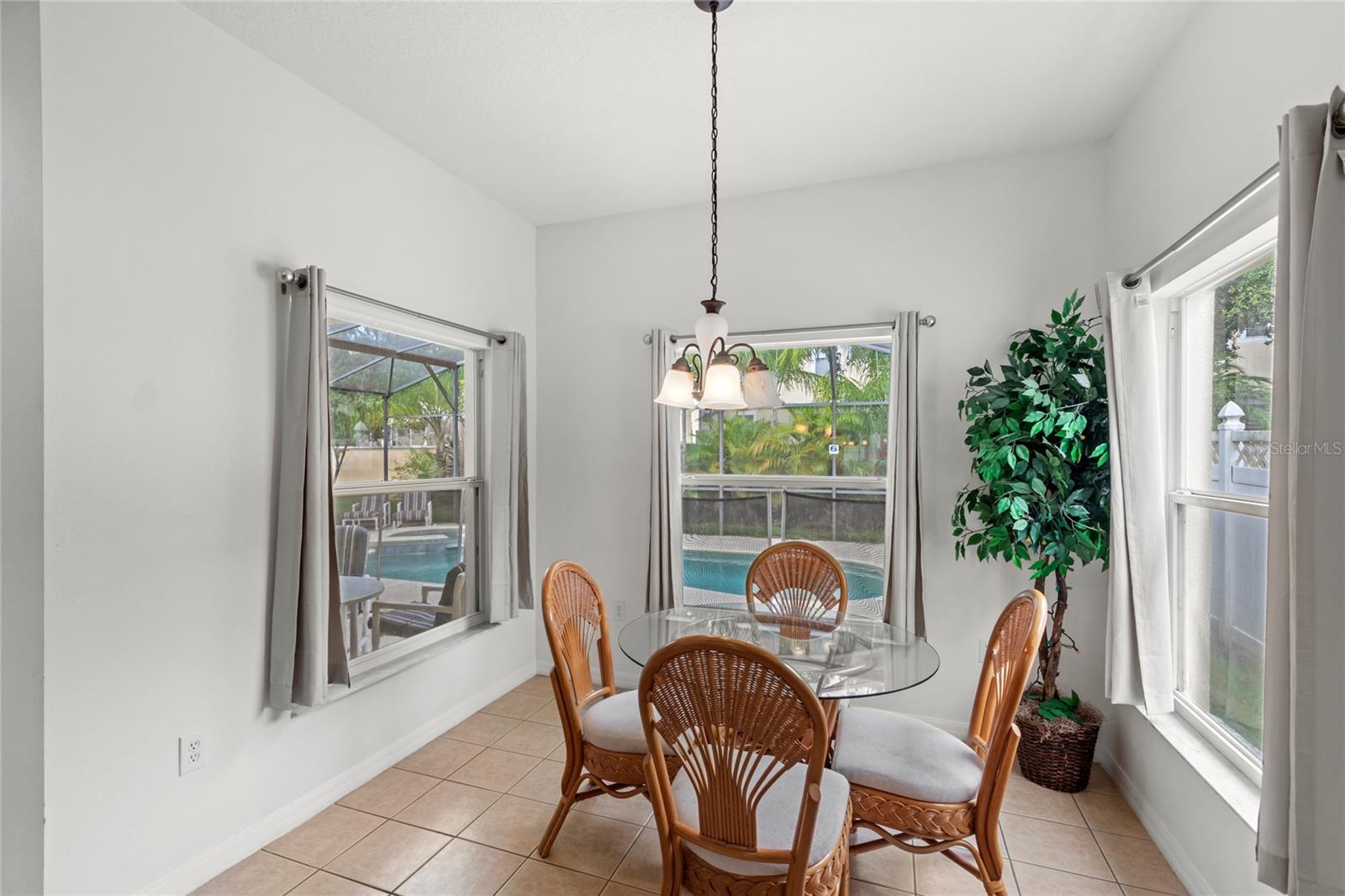 Image 16 of 45 For 4601 Cumbrian Lakes Drive