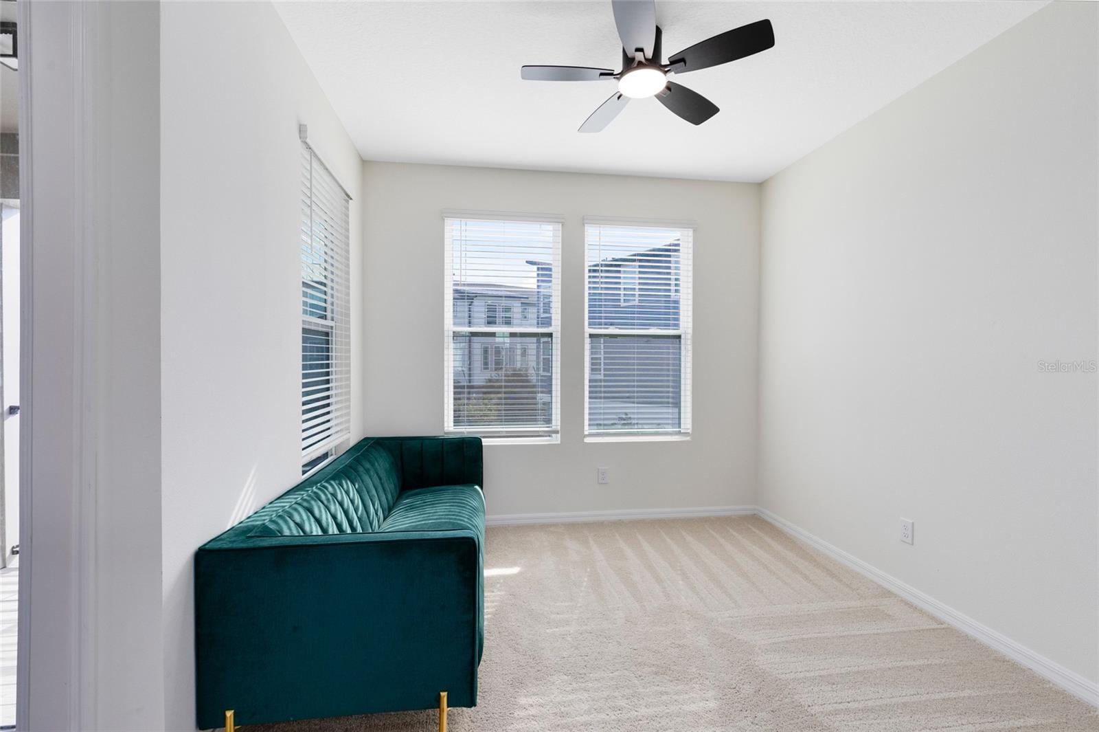 Image 13 of 39 For 12527 Willstatter Avenue