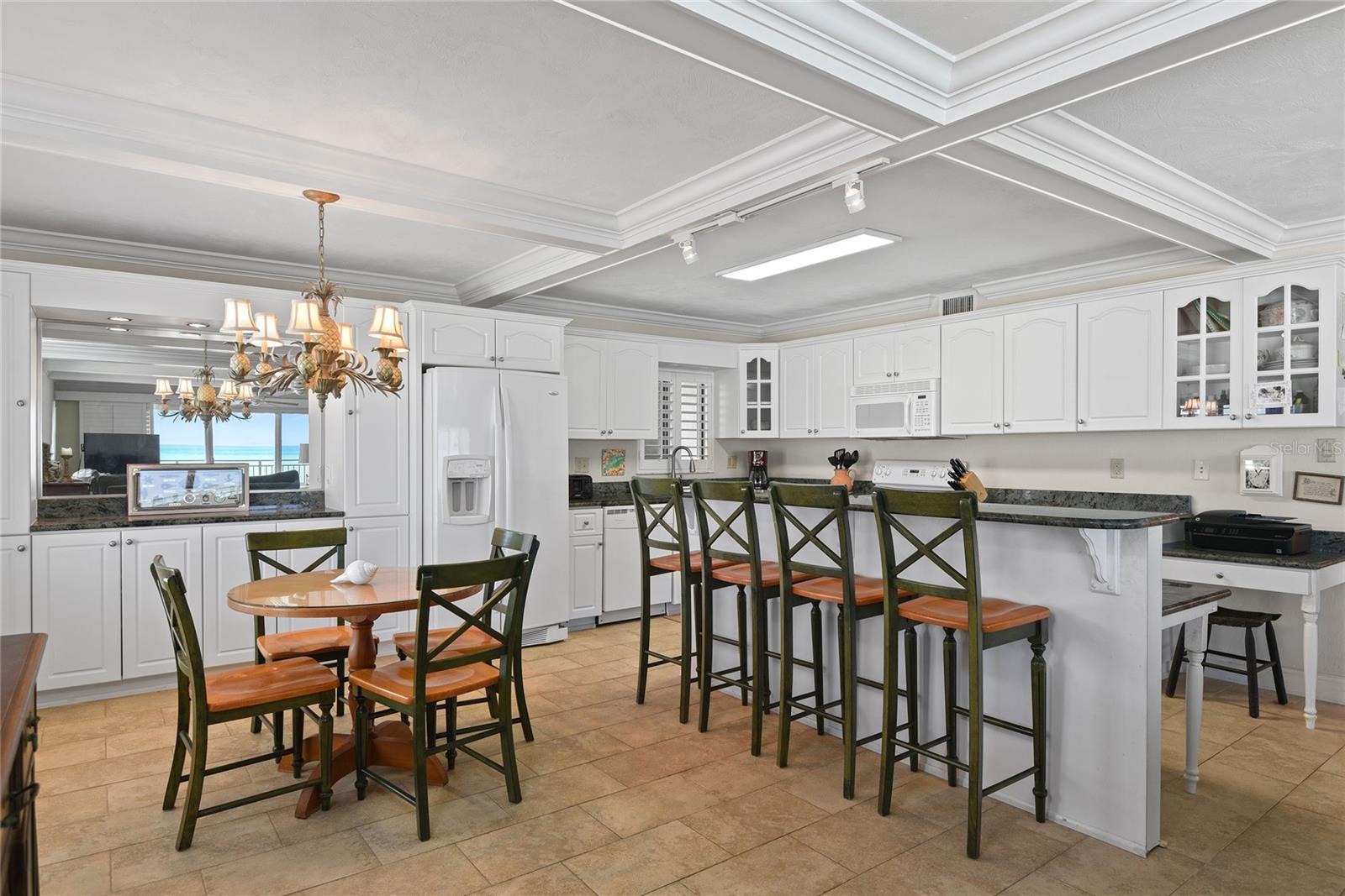 Image 16 of 41 For 5501 Atlantic Avenue 2010