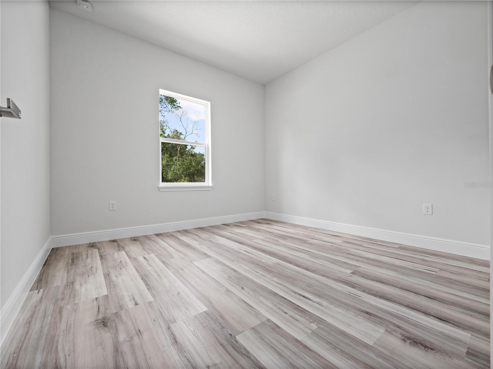 Image 17 of 44 For 4034 157th Place Road