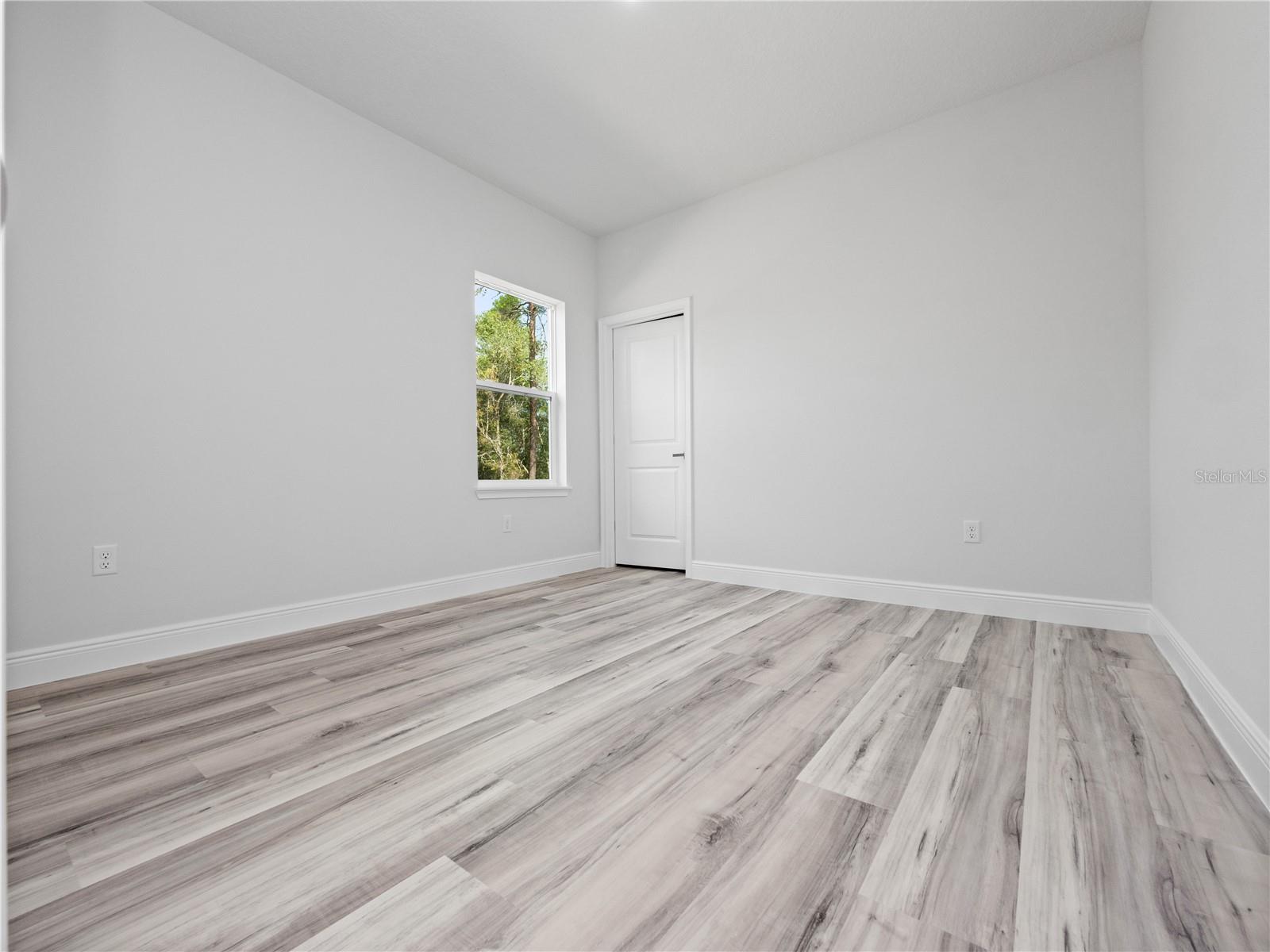Image 19 of 44 For 4034 157th Place Road