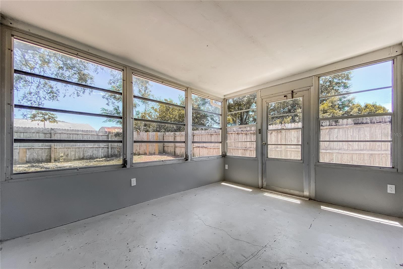 Image 13 of 16 For 3128 Brompton Drive