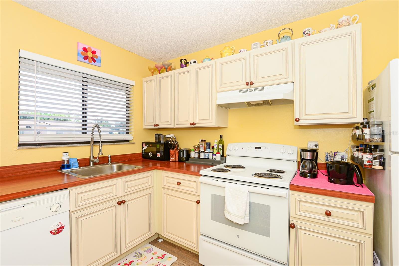 Image 11 of 26 For 2565 Dogwood Avenue