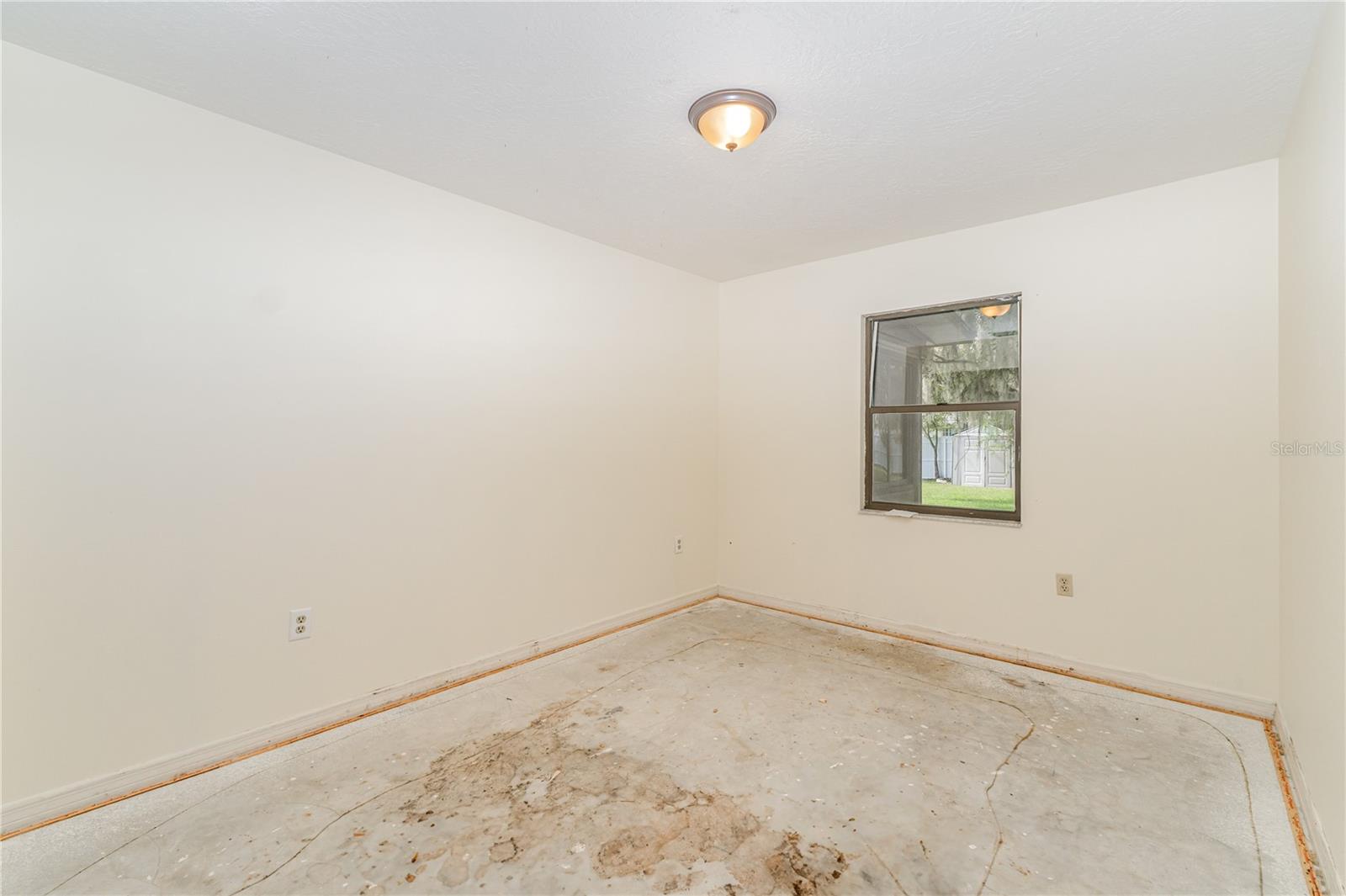 Image 14 of 23 For 10878 45th Avenue