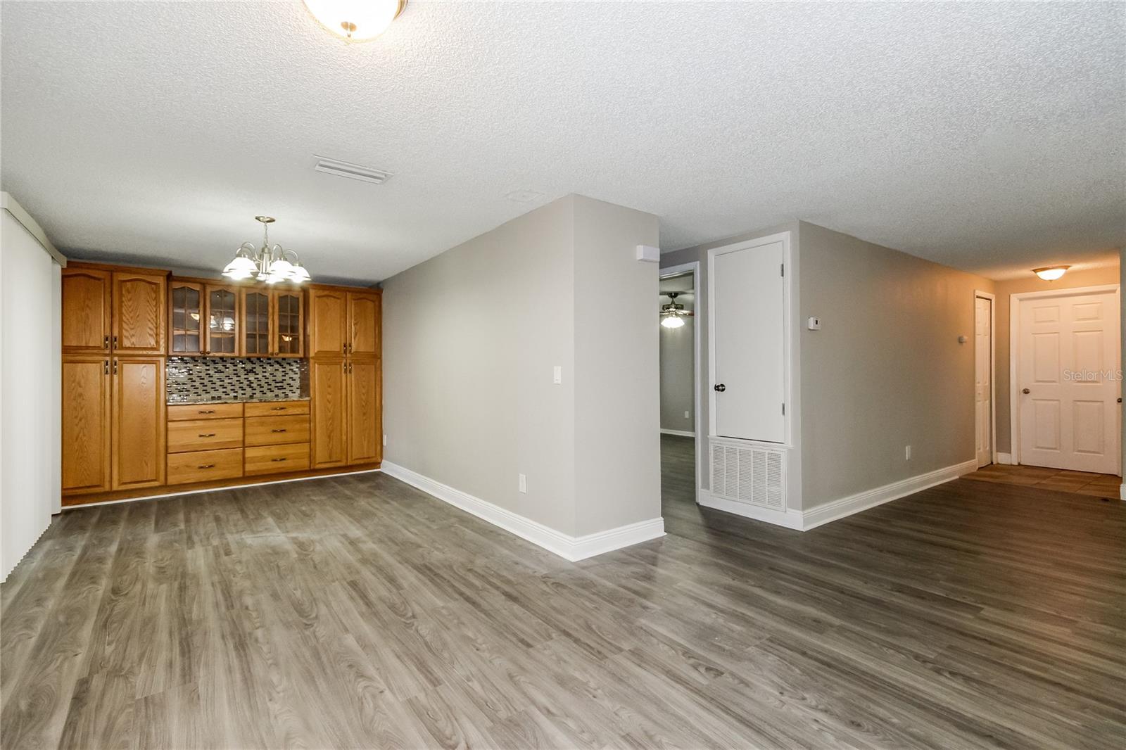 Image 5 of 16 For 3722 Greenford Street