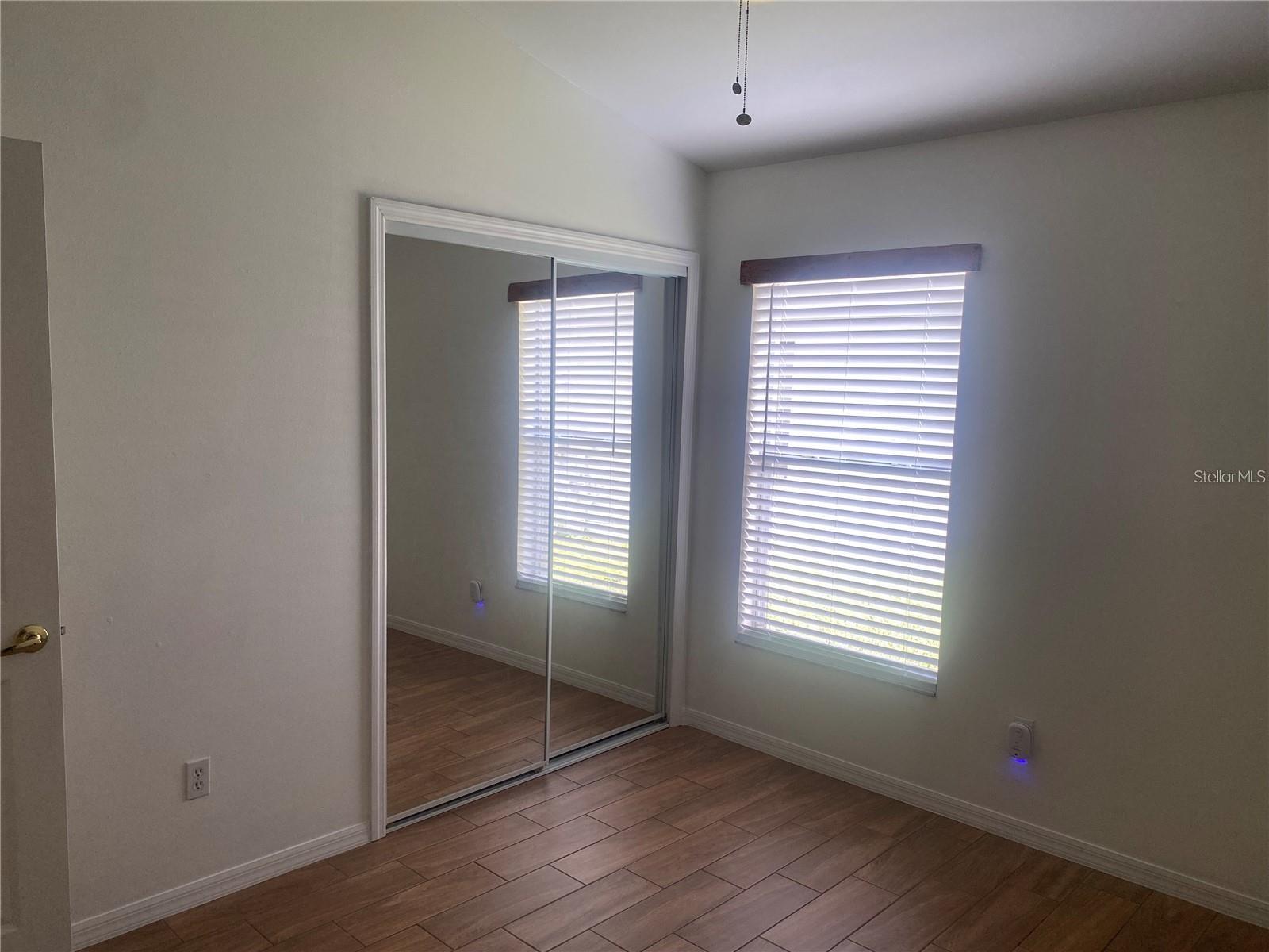 Image 17 of 21 For 705 Stonewyk Way