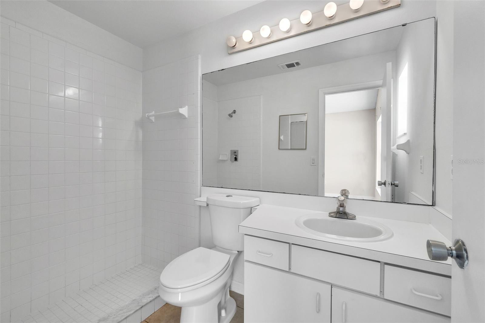 Image 16 of 29 For 13237 Greenpointe Drive