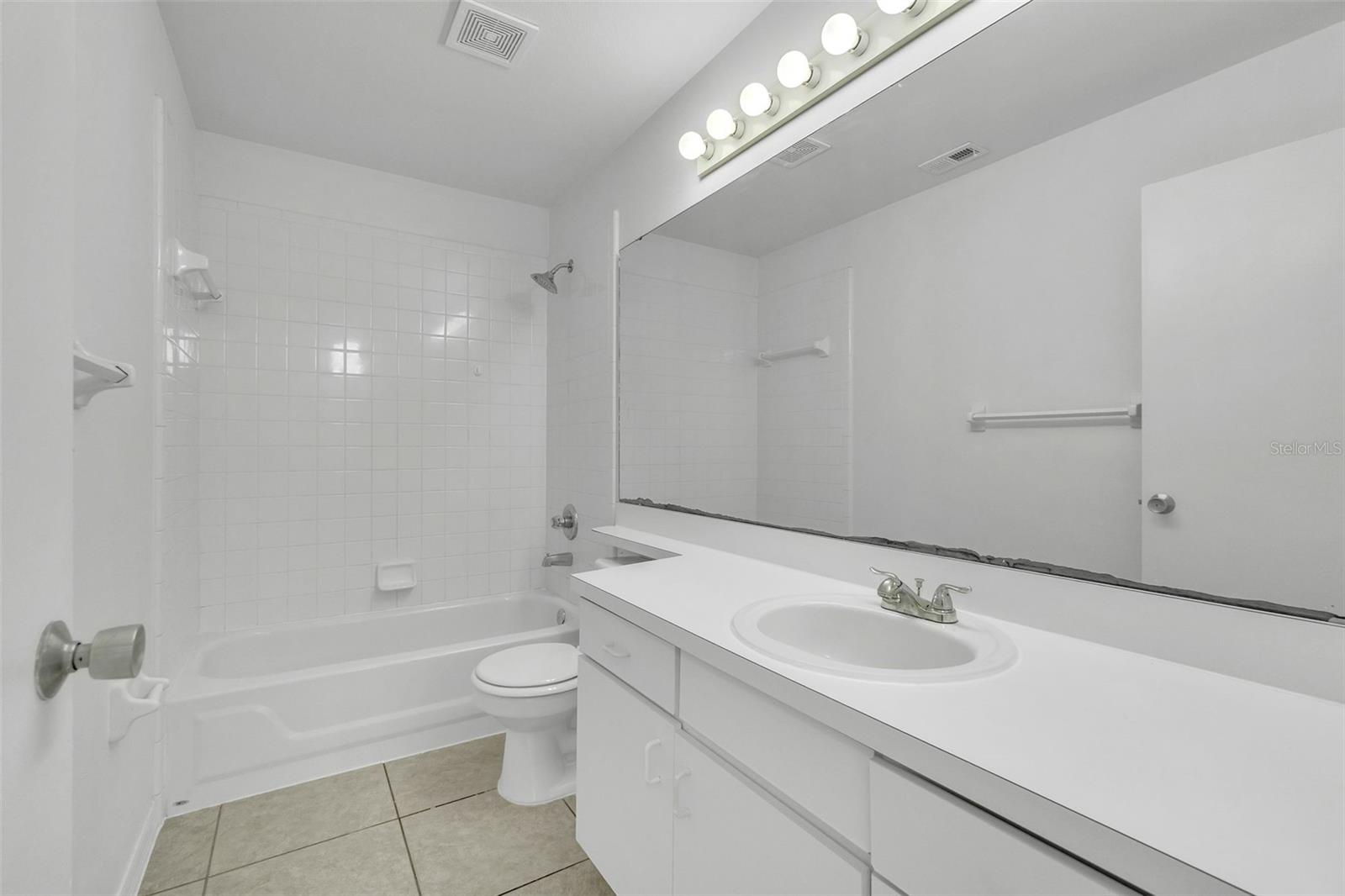 Image 20 of 29 For 13237 Greenpointe Drive