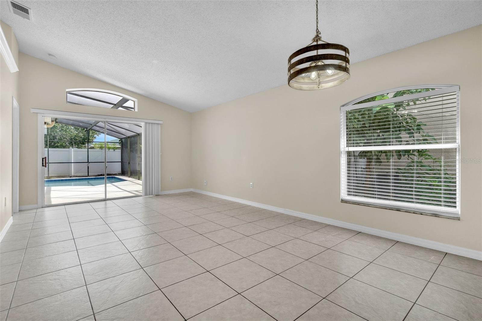 Image 7 of 29 For 13237 Greenpointe Drive