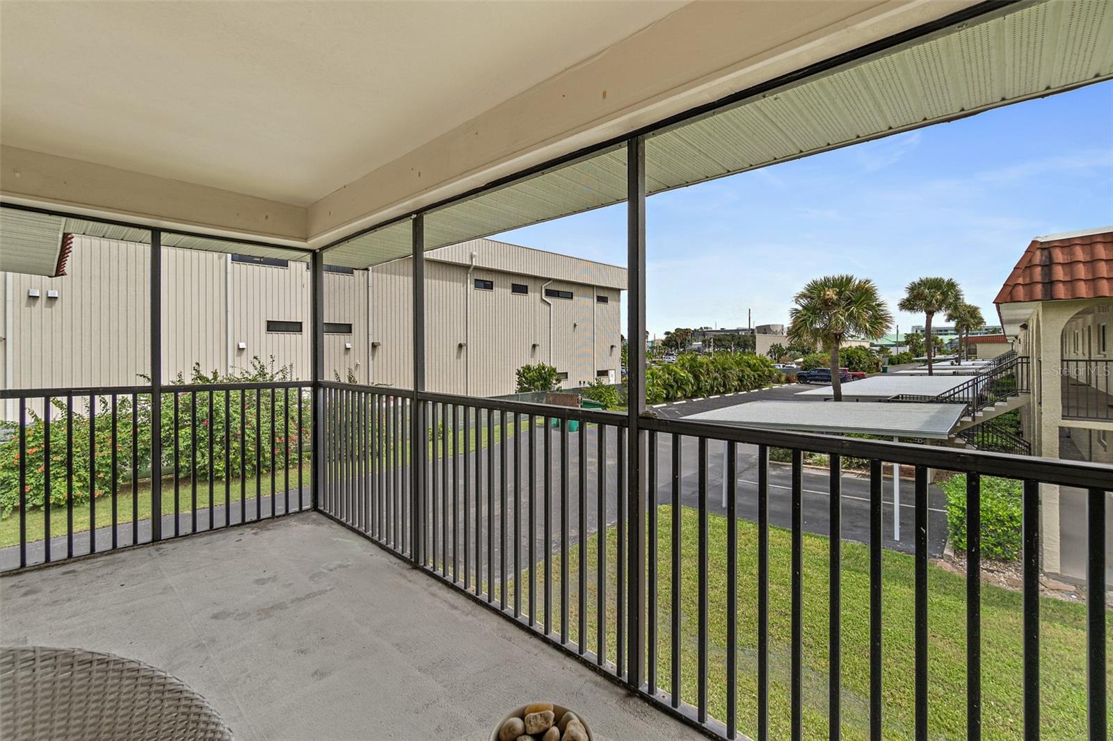 Image 21 of 37 For 201 Saint Lucie Lane 706