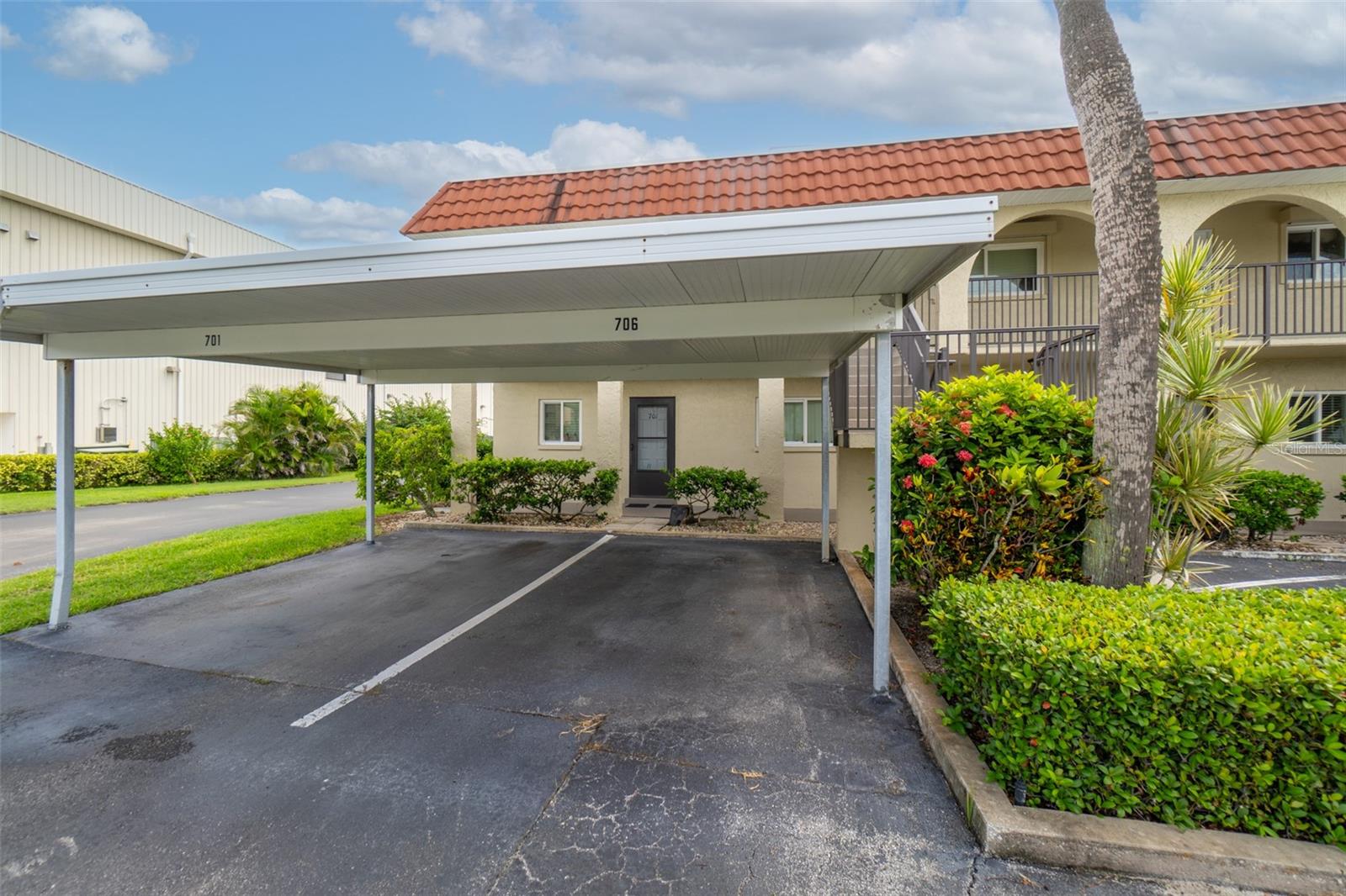 Image 30 of 37 For 201 Saint Lucie Lane 706