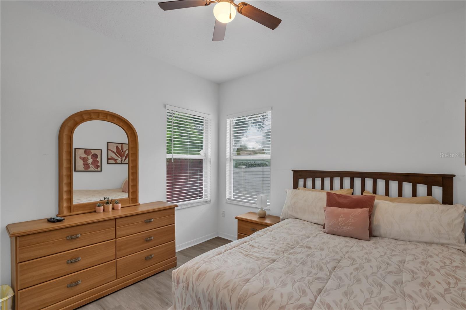 Image 19 of 52 For 8821 Kensington Court