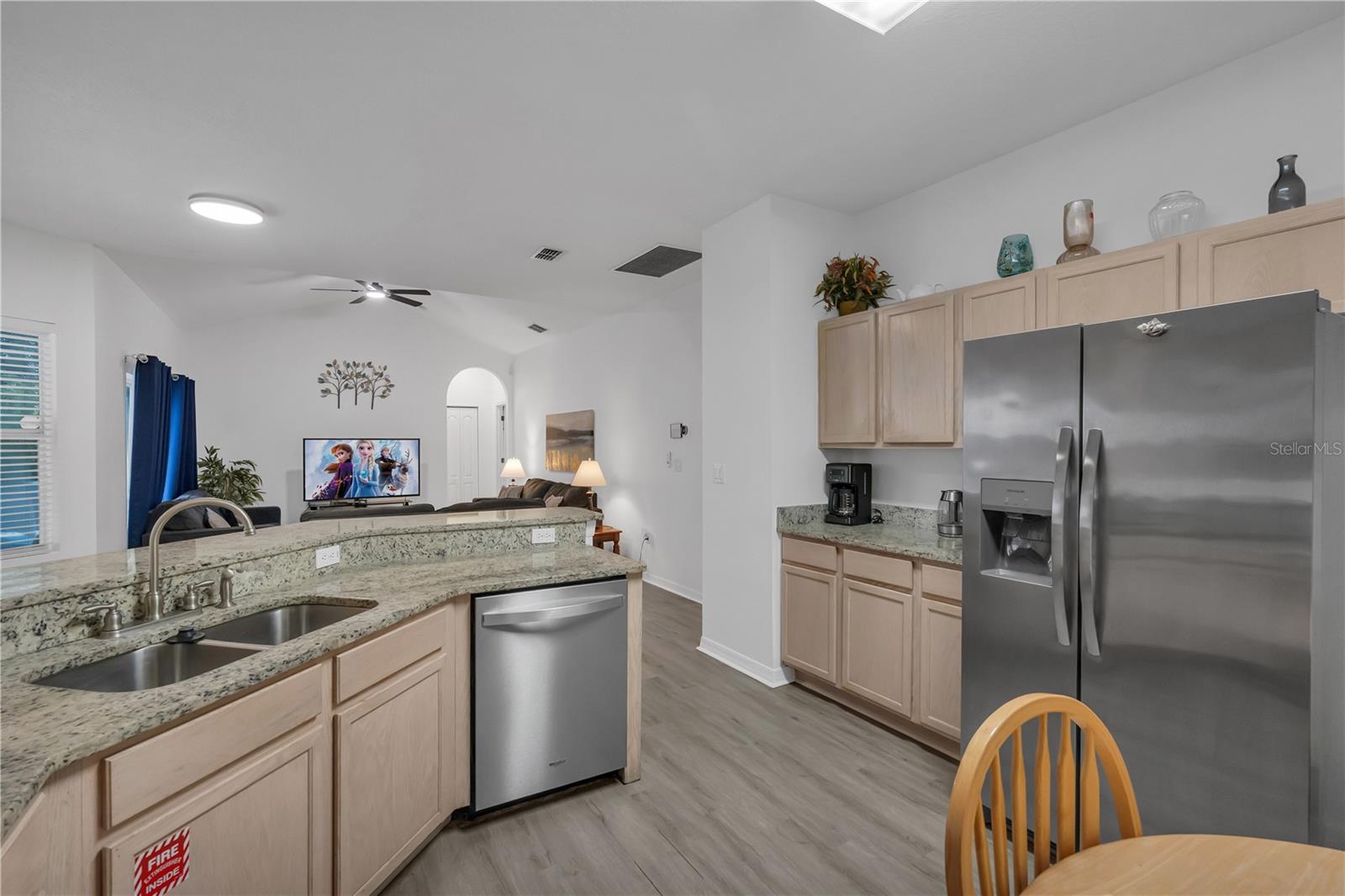 Image 8 of 52 For 8821 Kensington Court