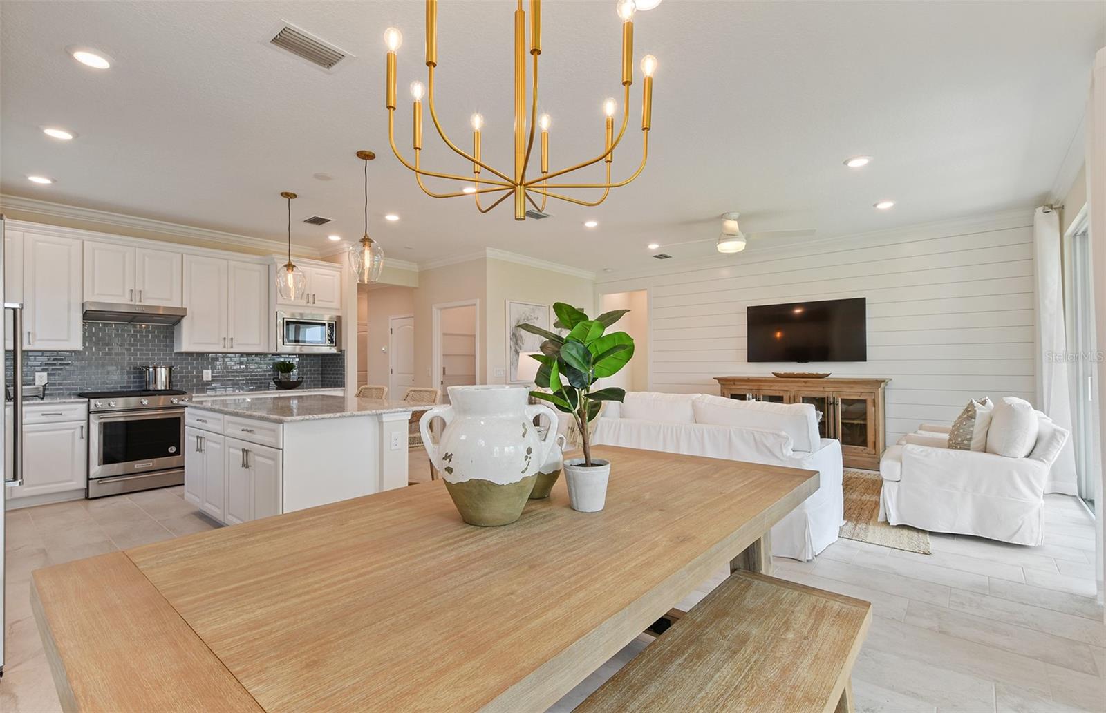 Image 11 of 33 For 2711 Serenity Meadow Drive
