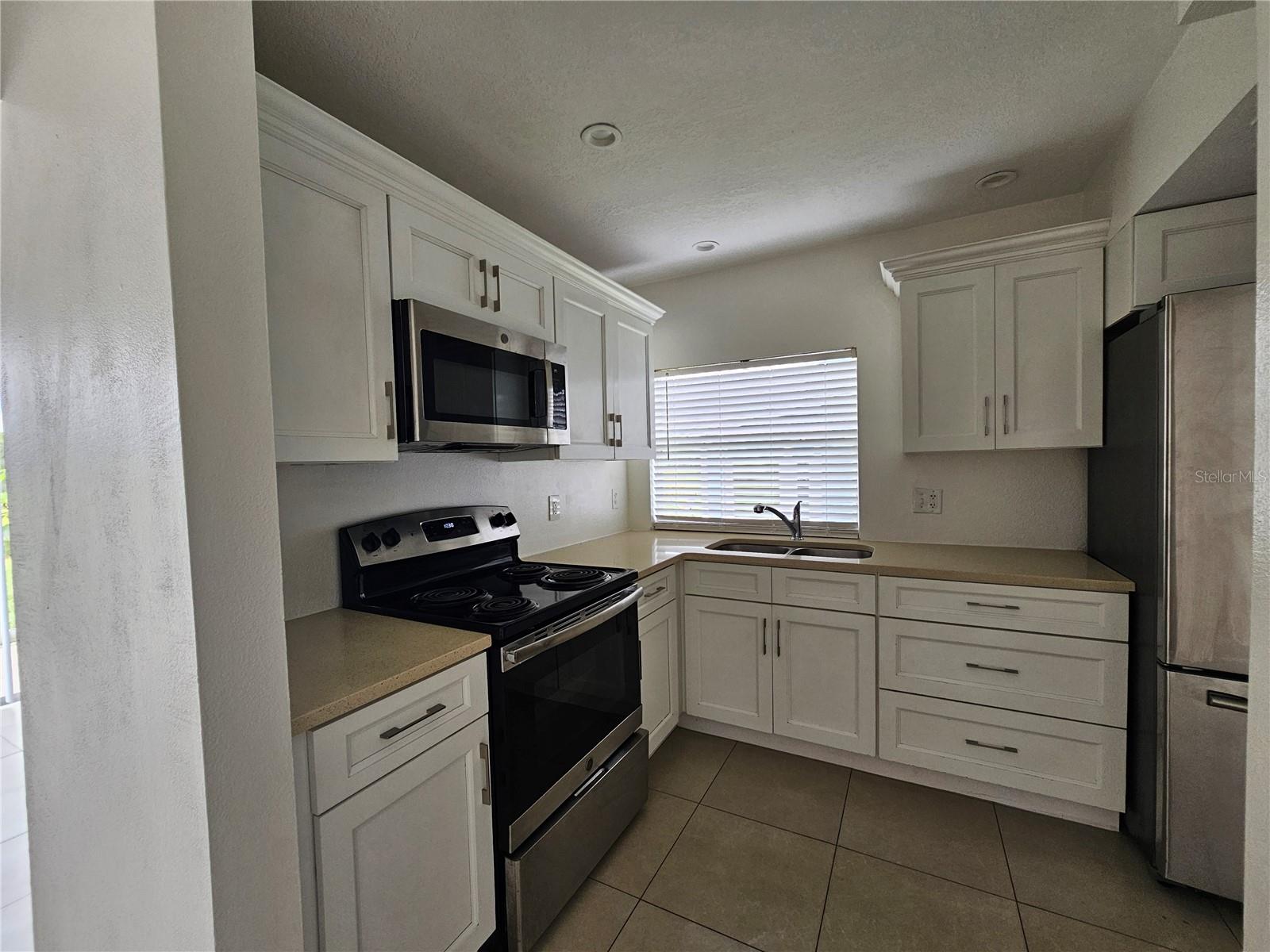 Image 11 of 23 For 373 Caribbean Drive 0