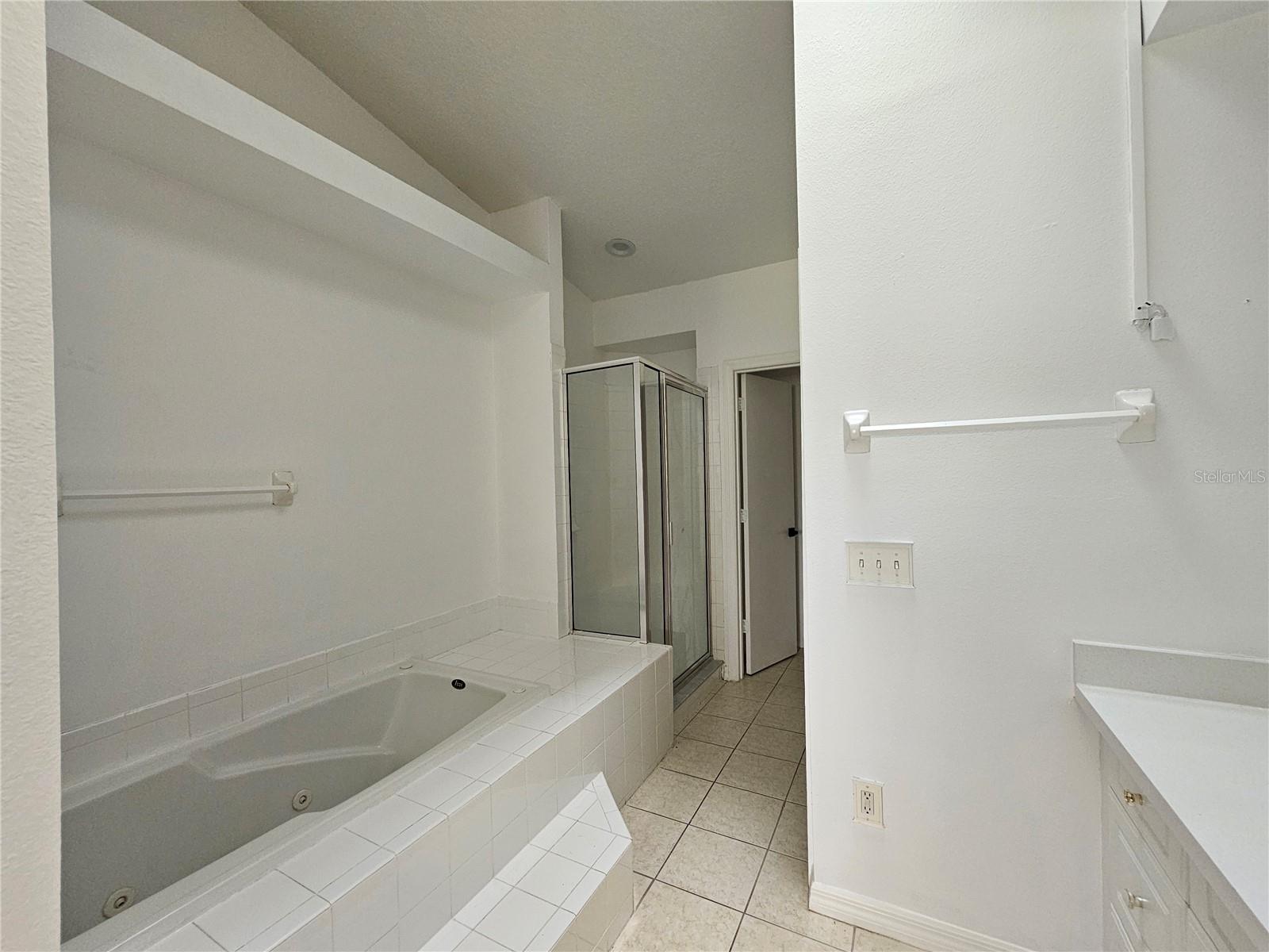 Image 17 of 23 For 373 Caribbean Drive 0