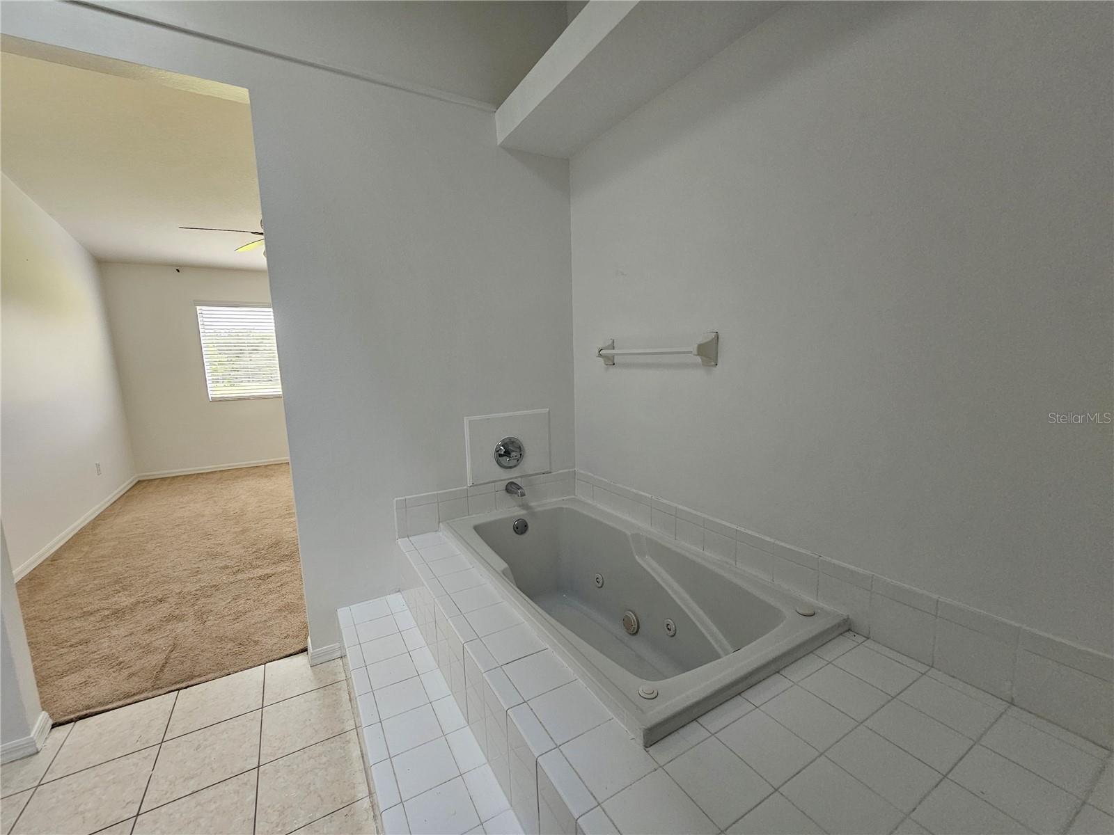 Image 19 of 23 For 373 Caribbean Drive 0