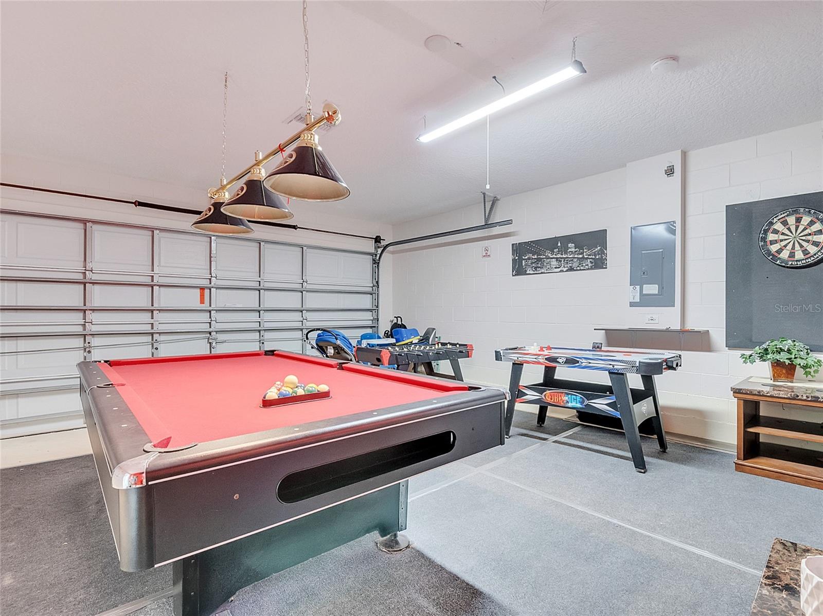 Image 11 of 49 For 427 Kildrummy Drive