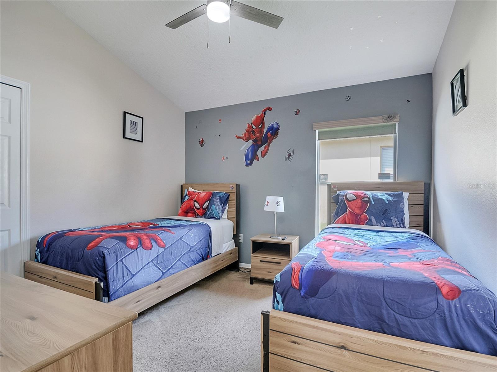 Image 13 of 49 For 427 Kildrummy Drive