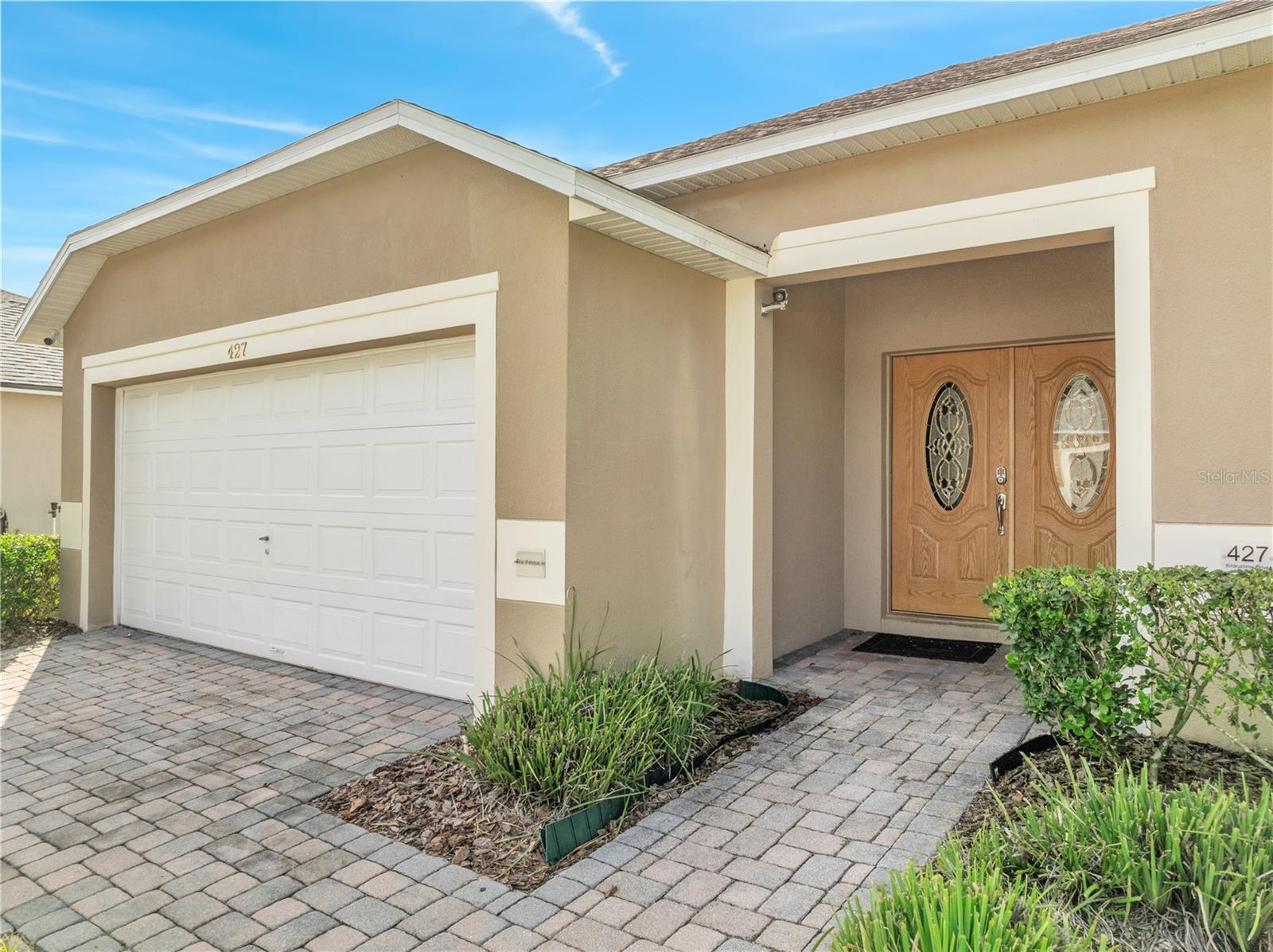 Image 3 of 49 For 427 Kildrummy Drive