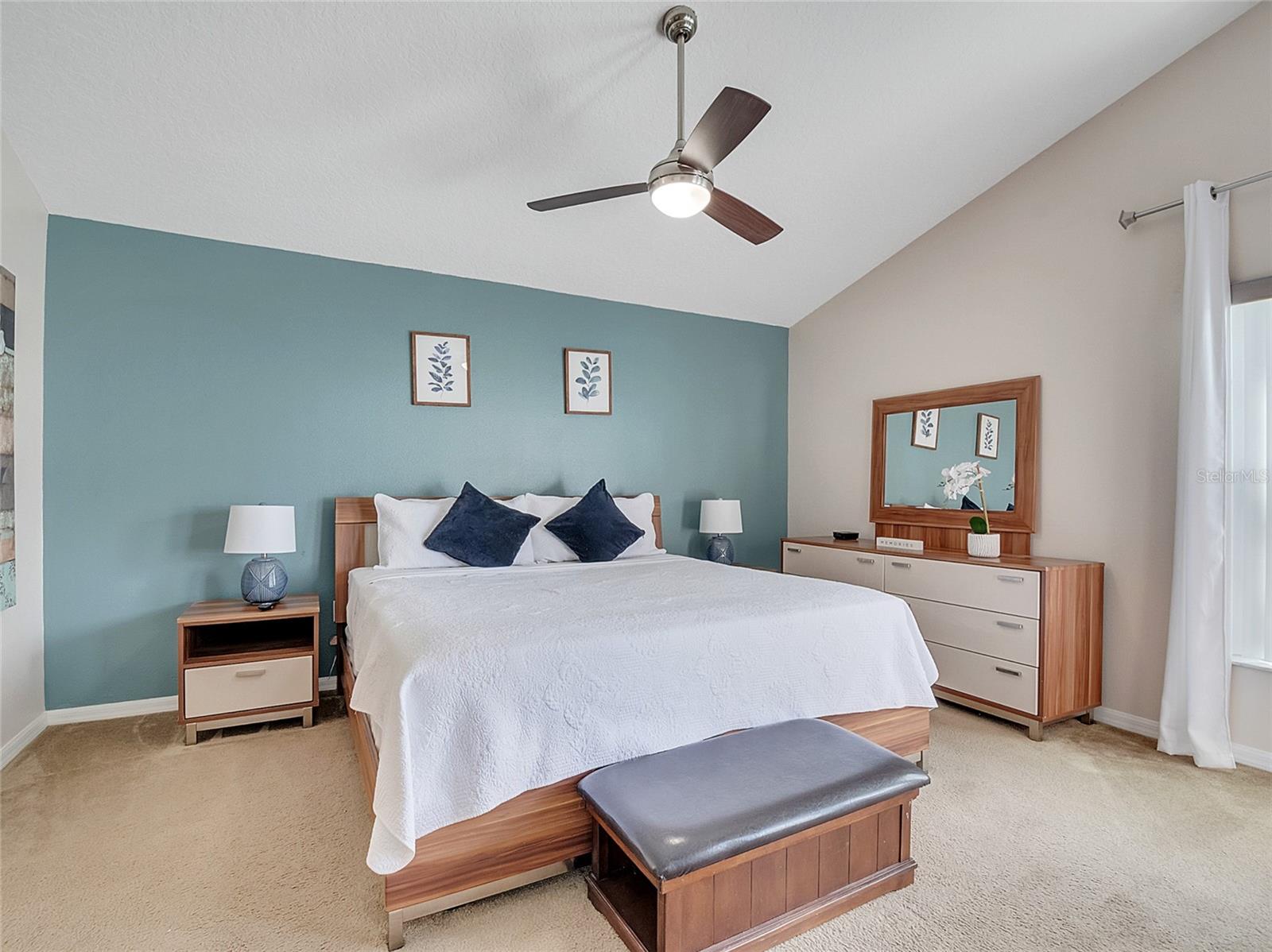 Image 33 of 49 For 427 Kildrummy Drive