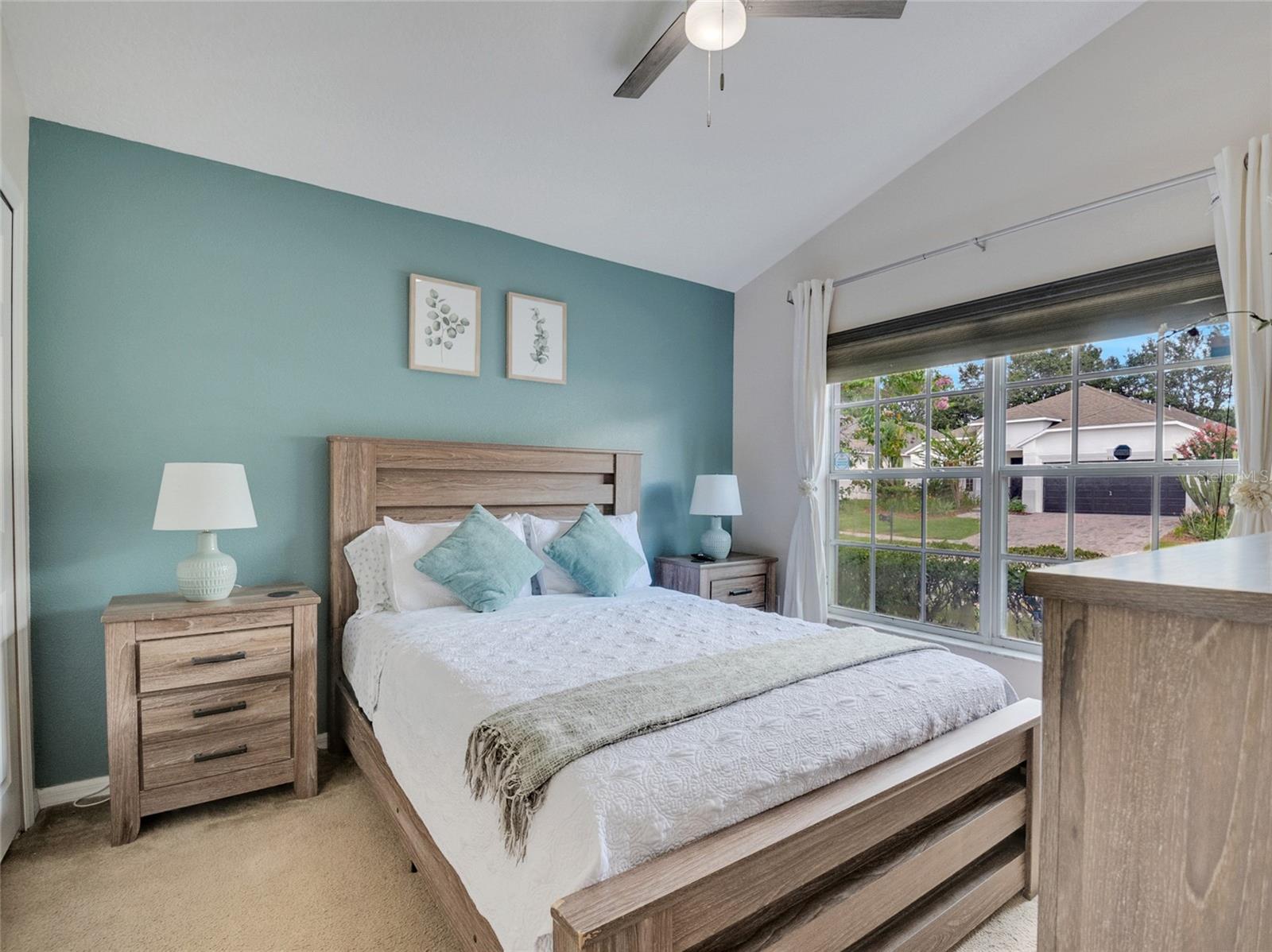 Image 7 of 49 For 427 Kildrummy Drive