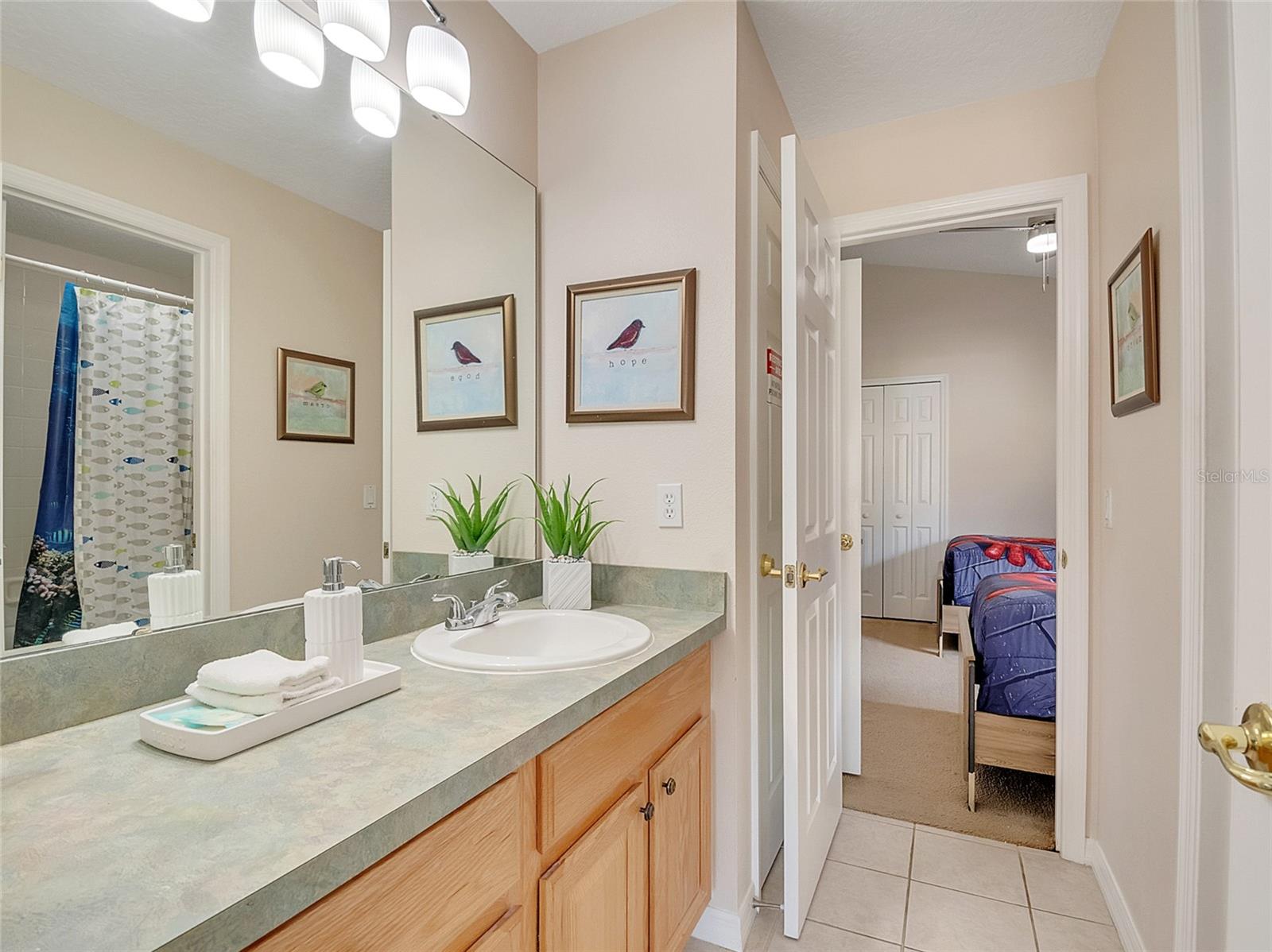 Image 9 of 49 For 427 Kildrummy Drive