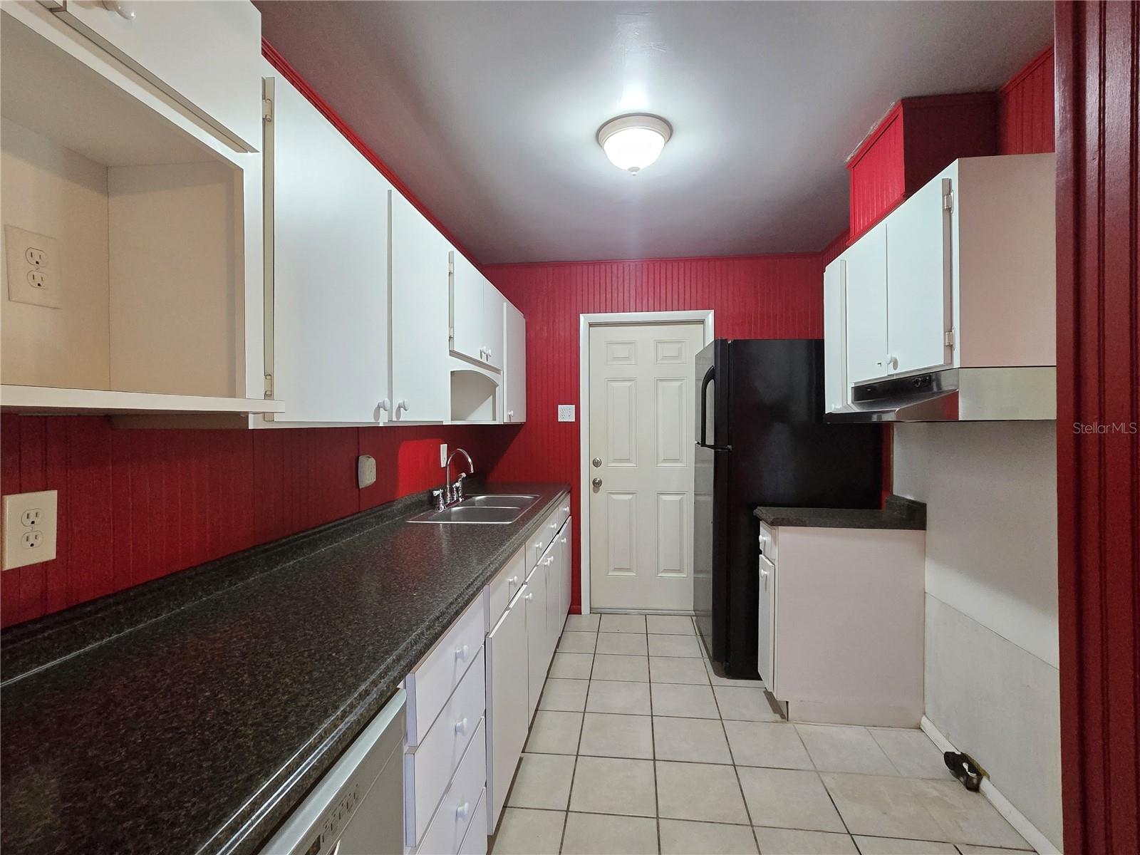 Image 5 of 14 For 1217 Duke Way