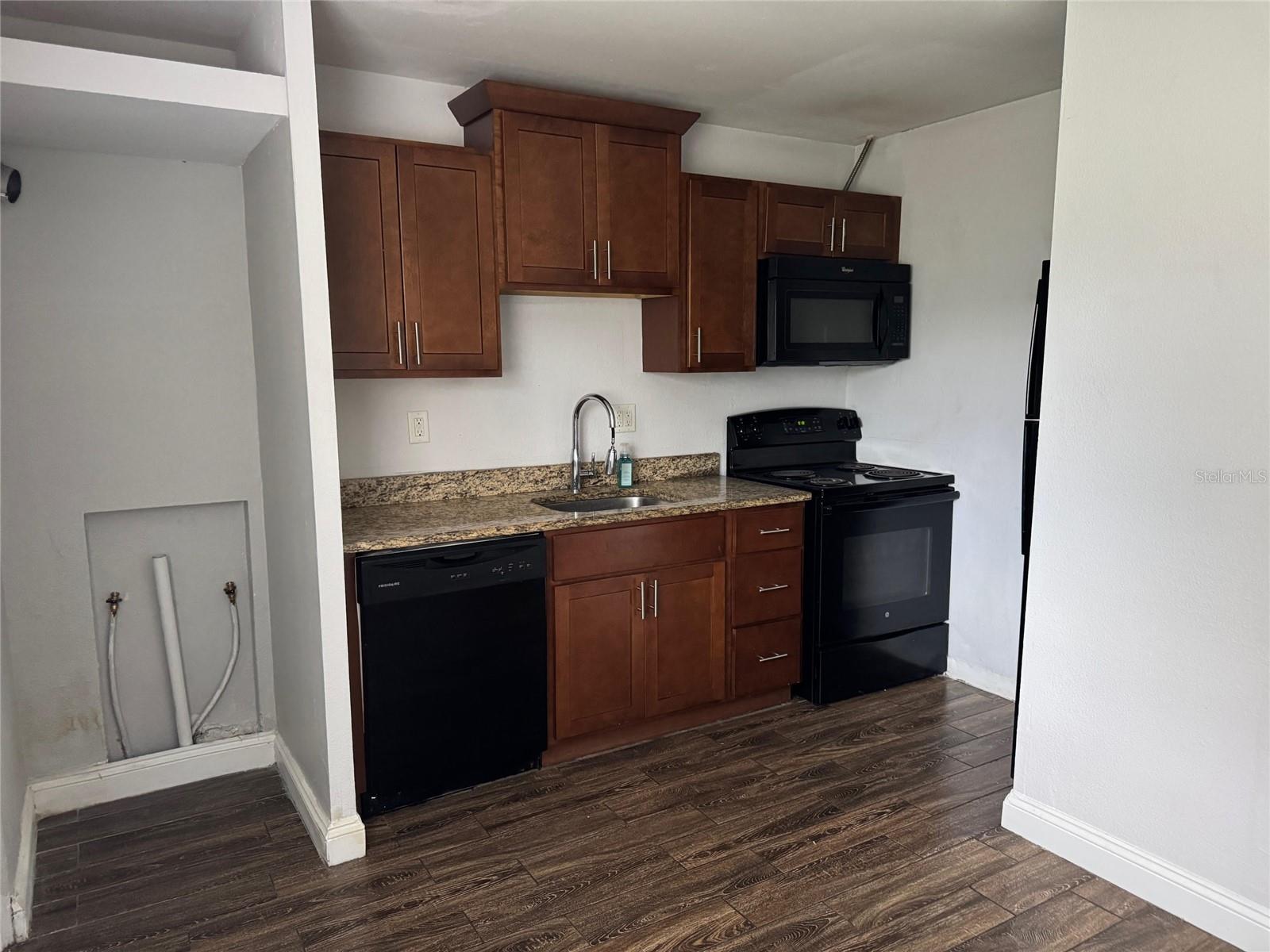 Image 4 of 9 For 505 Varsity Street