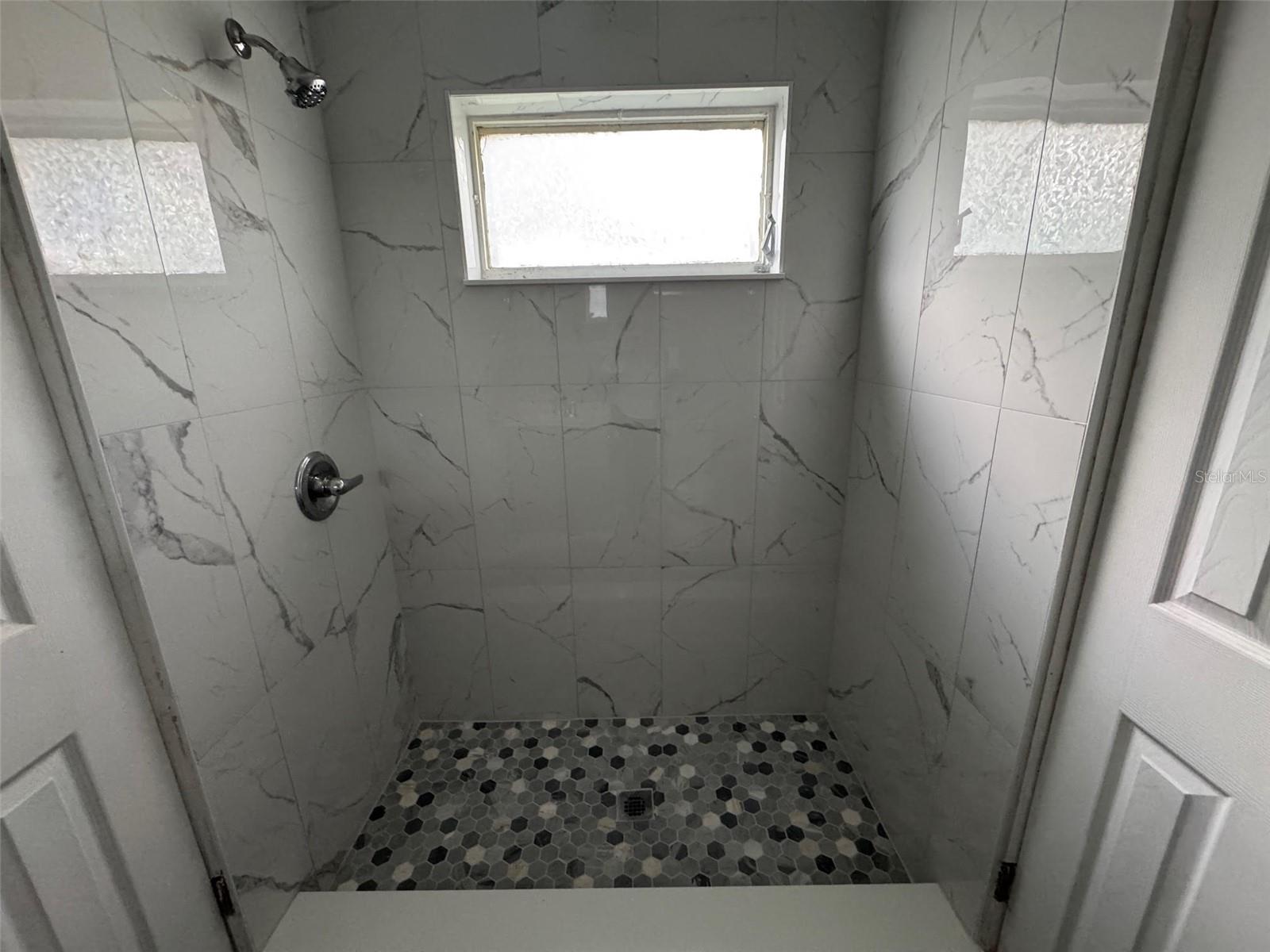 Image 9 of 9 For 505 Varsity Street