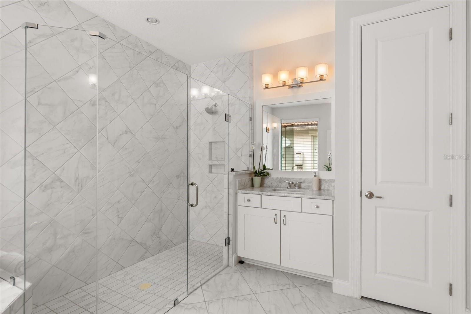 Image 28 of 44 For 10739 Royal Cypress Way