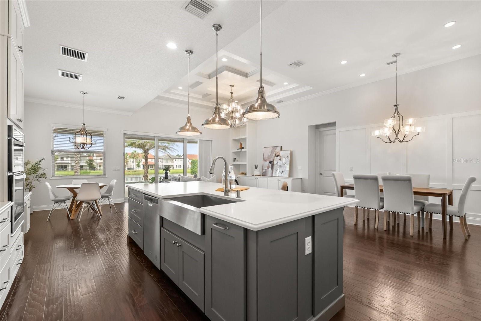 Image 3 of 44 For 10739 Royal Cypress Way