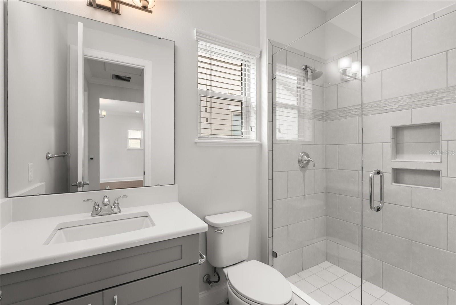 Image 31 of 44 For 10739 Royal Cypress Way
