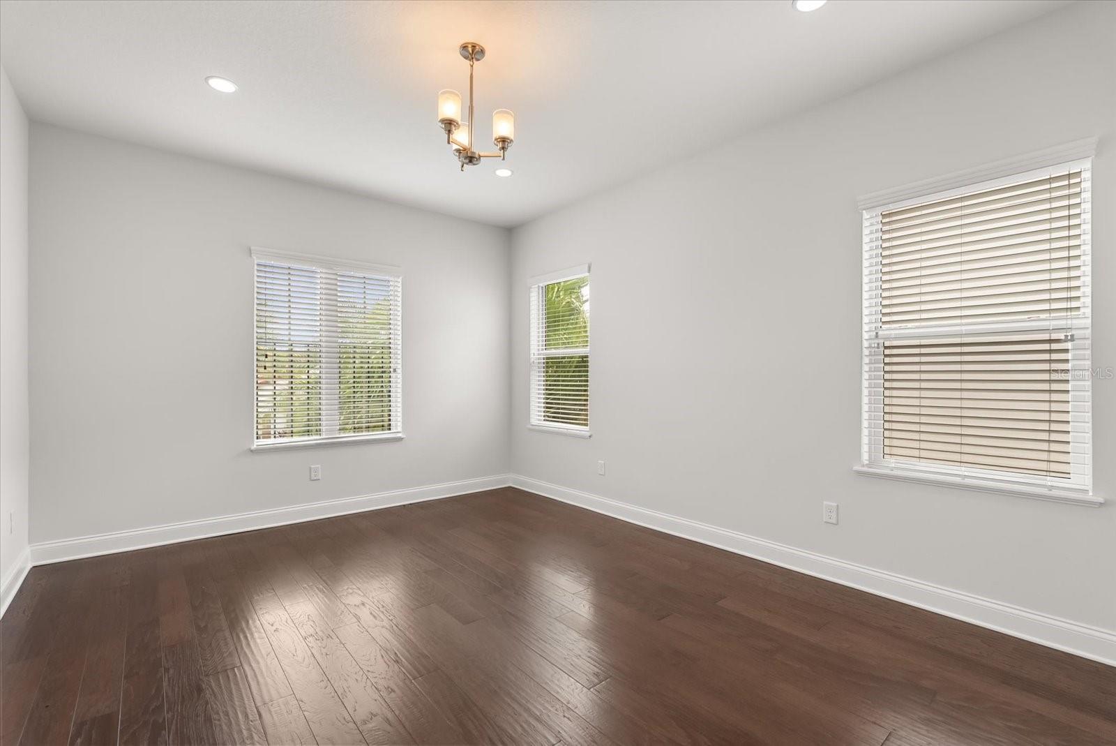 Image 6 of 44 For 10739 Royal Cypress Way