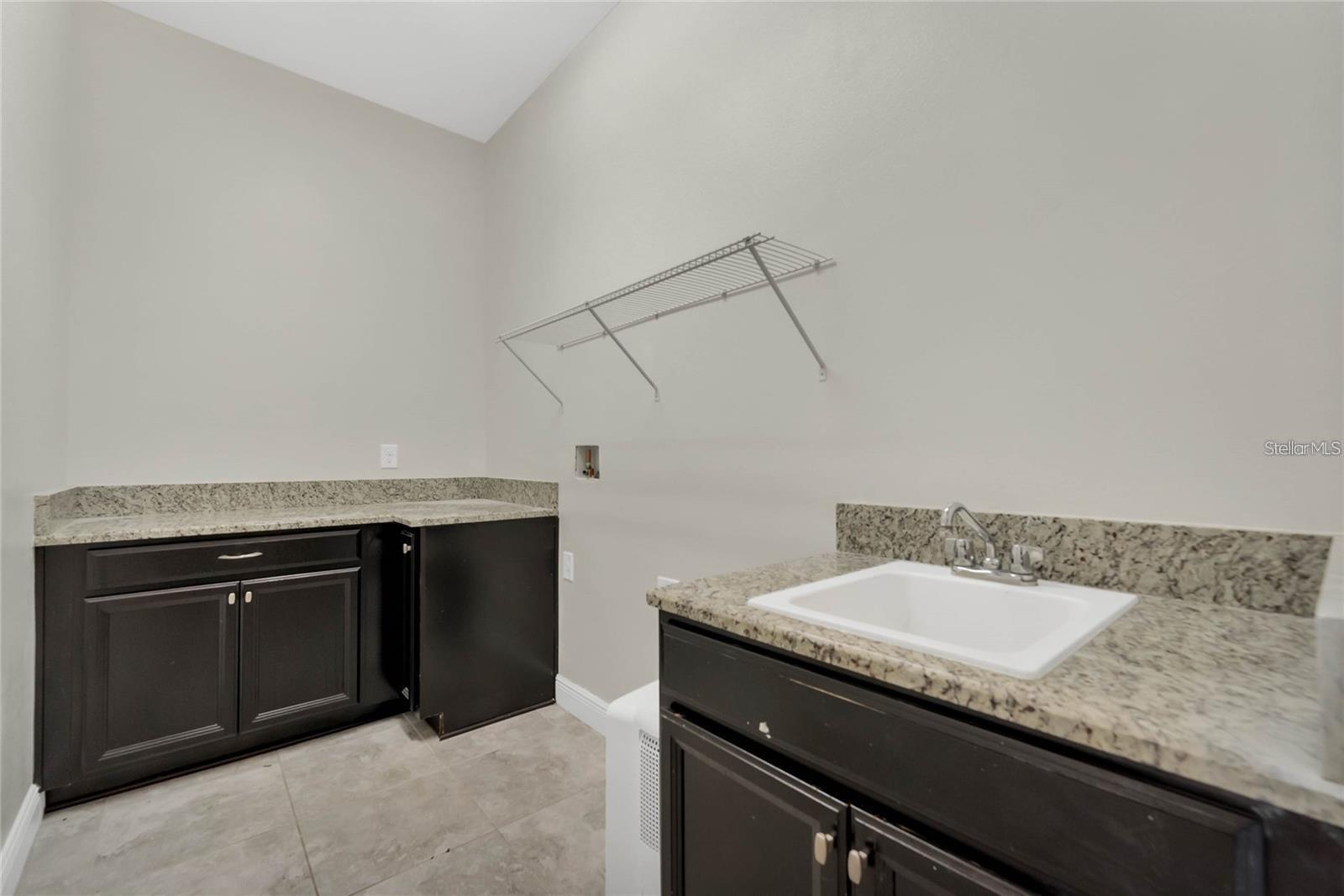 Image 6 of 46 For 13306 Halkyn Point