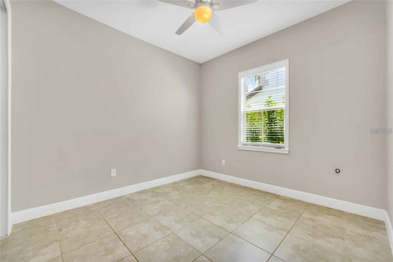 Image 9 of 46 For 13306 Halkyn Point