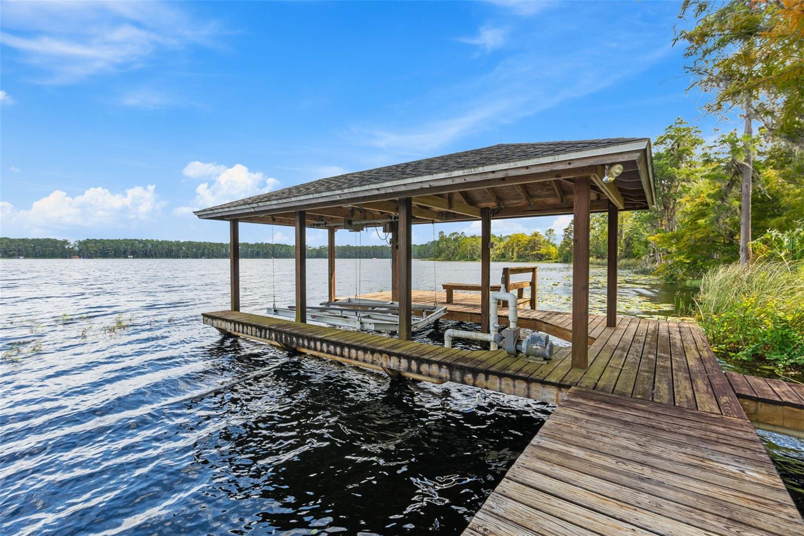 Image 3 of 70 For 16692 Lake Pickett Road