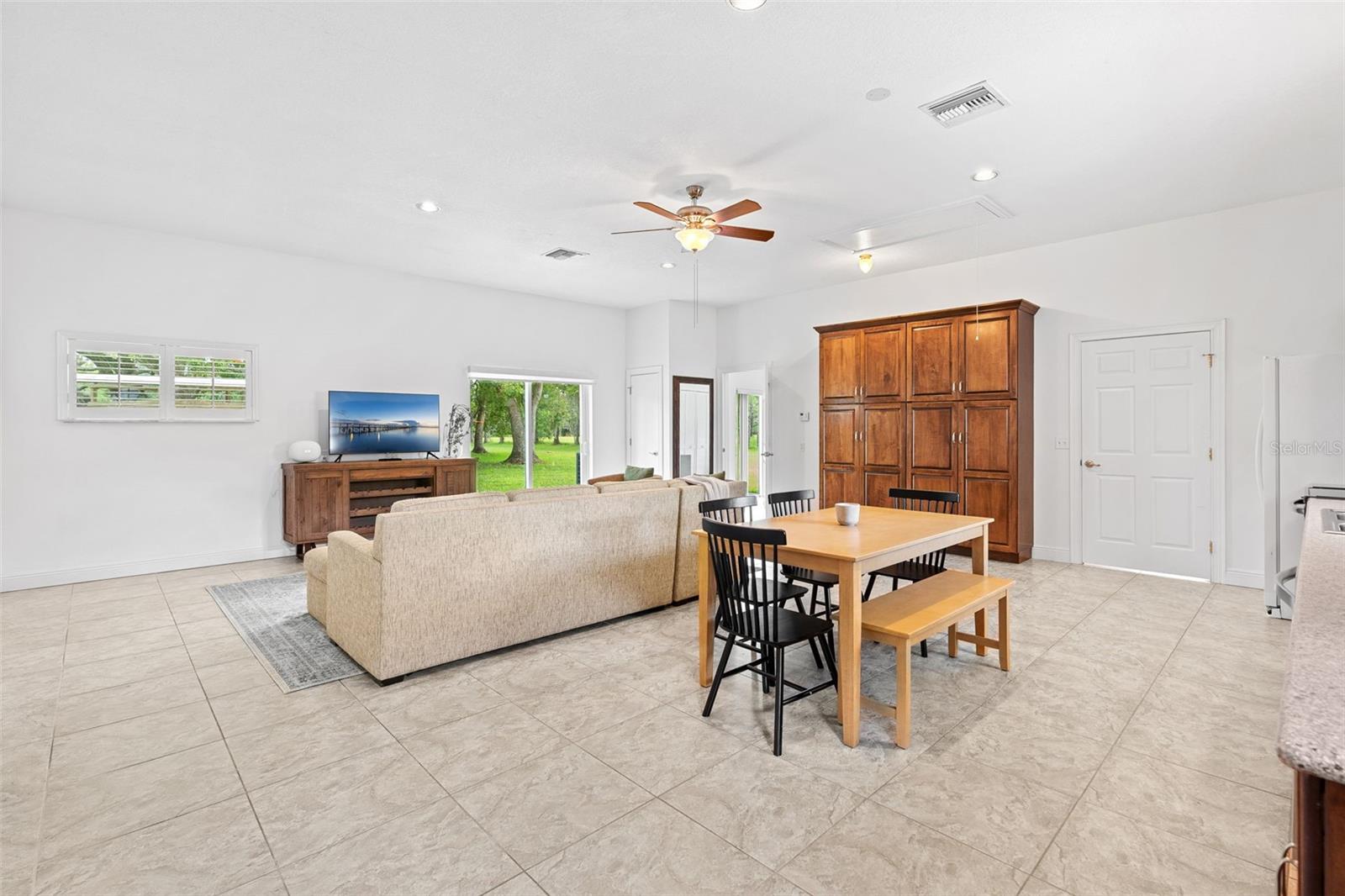 Image 40 of 70 For 16692 Lake Pickett Road