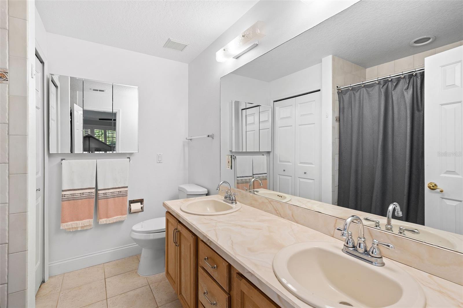 Image 42 of 70 For 16692 Lake Pickett Road