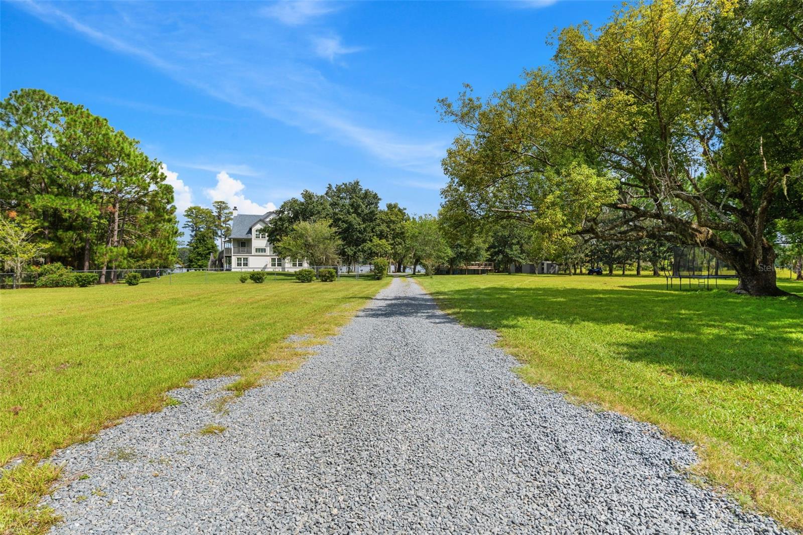 Image 62 of 70 For 16692 Lake Pickett Road