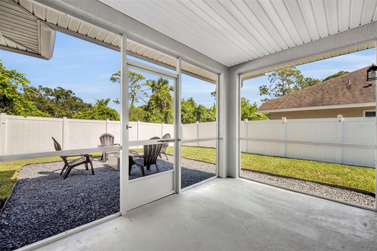 Image 13 of 26 For 1405 Springleaf Drive