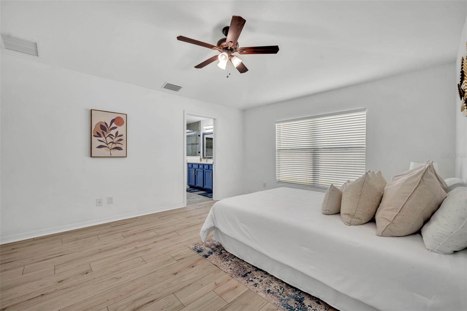 Image 16 of 26 For 1405 Springleaf Drive