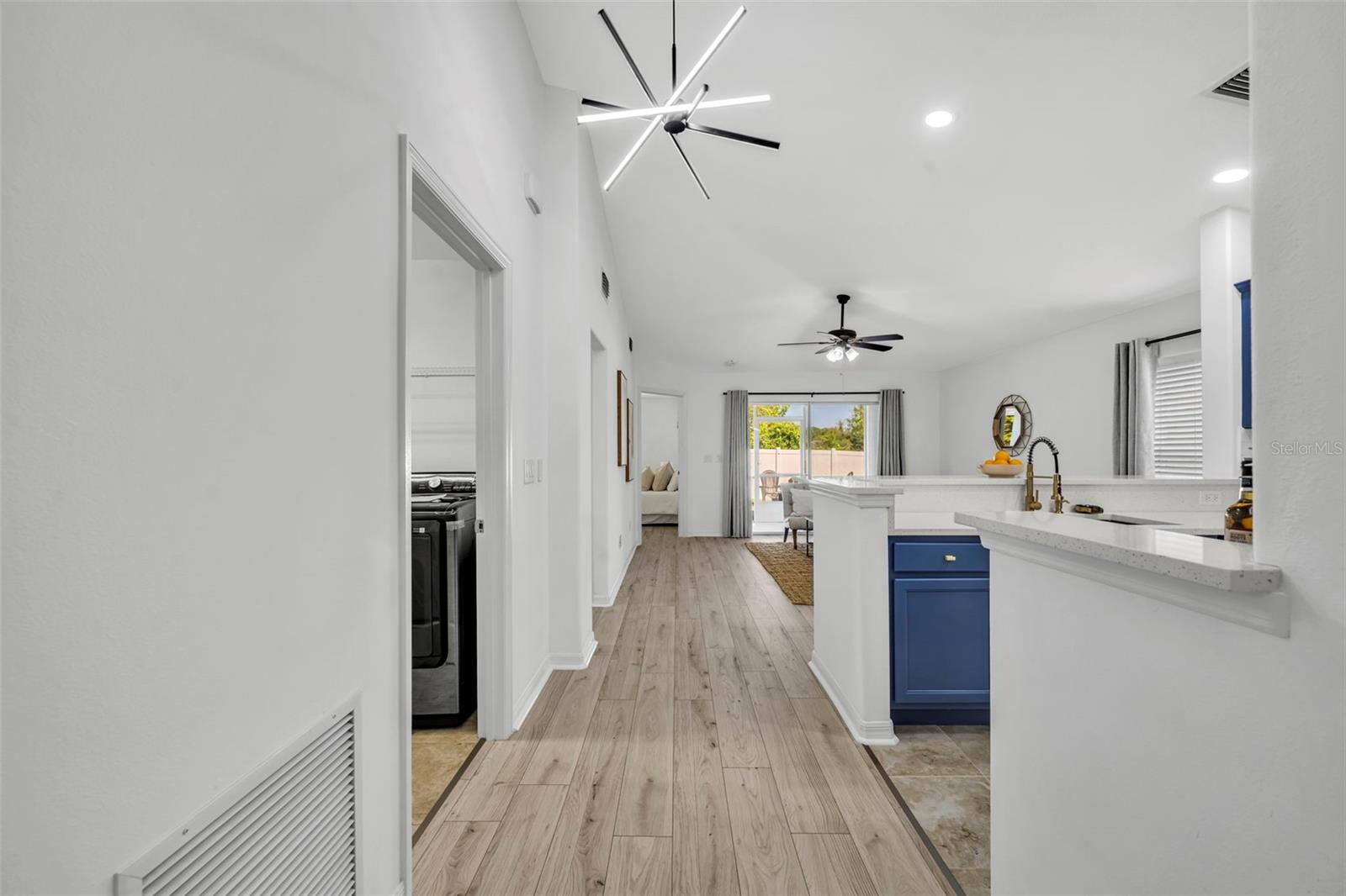 Image 4 of 26 For 1405 Springleaf Drive