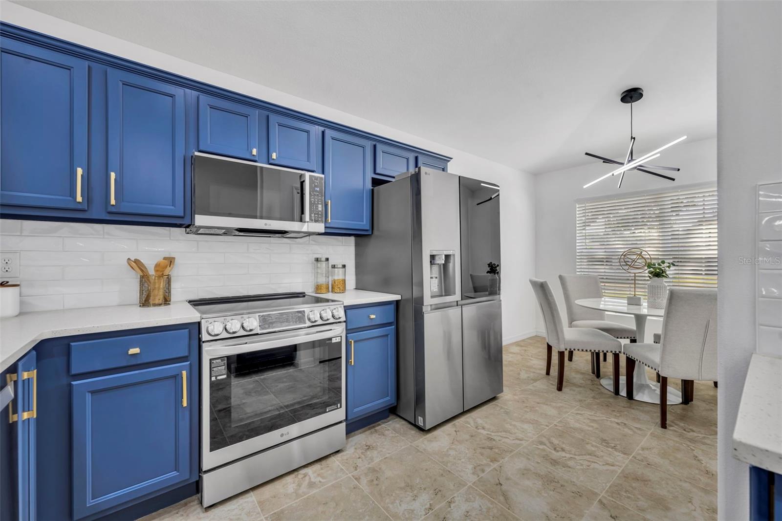 Image 6 of 26 For 1405 Springleaf Drive