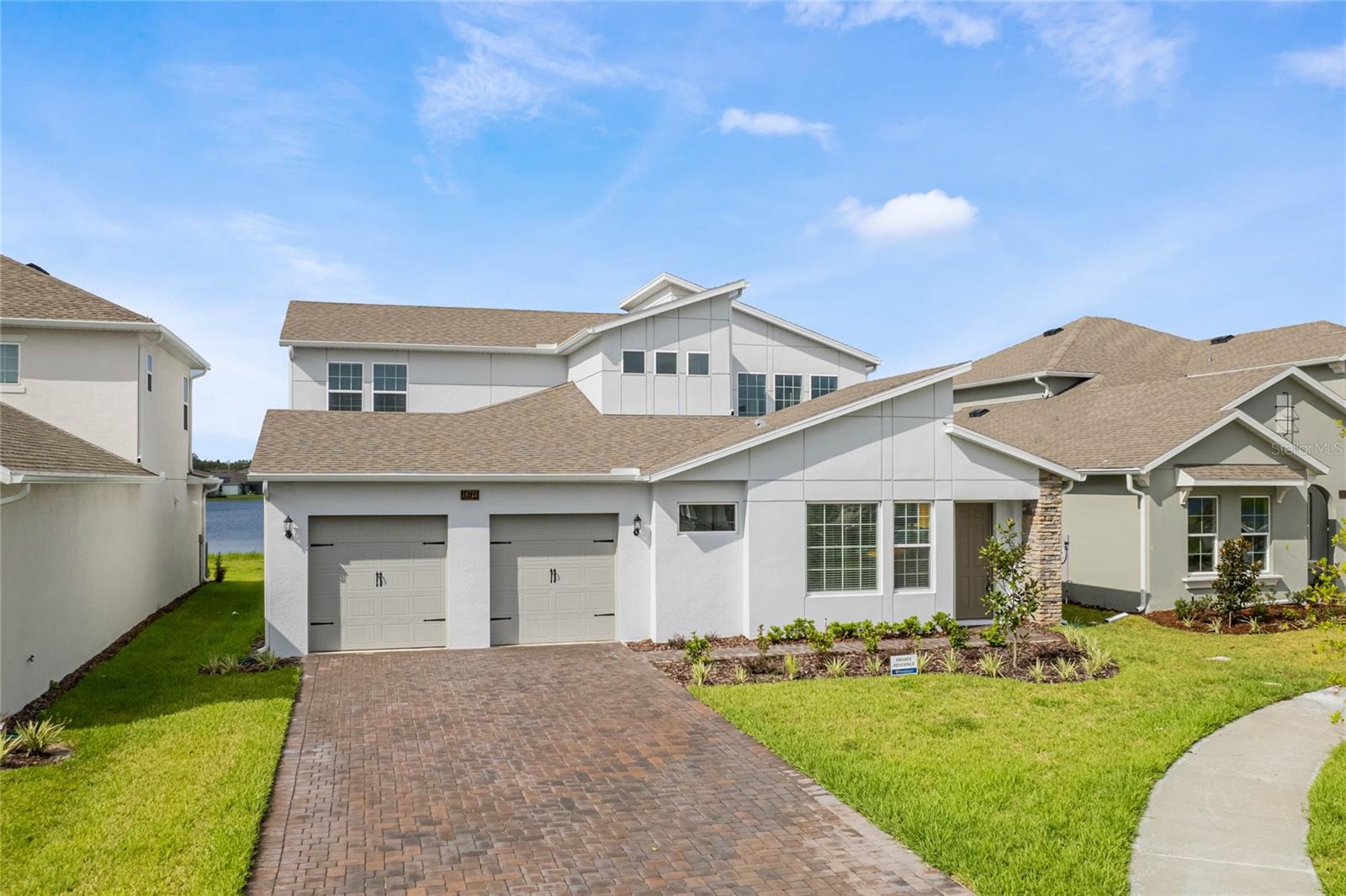 Image 4 of 58 For 18722 Planetree Street